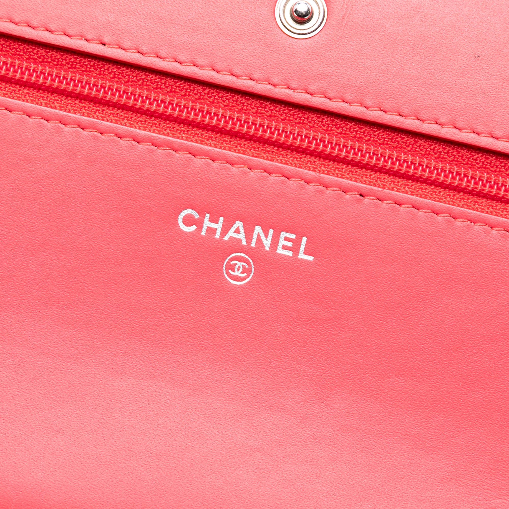 CC Patent Diamond Quilted Wallet On Chain