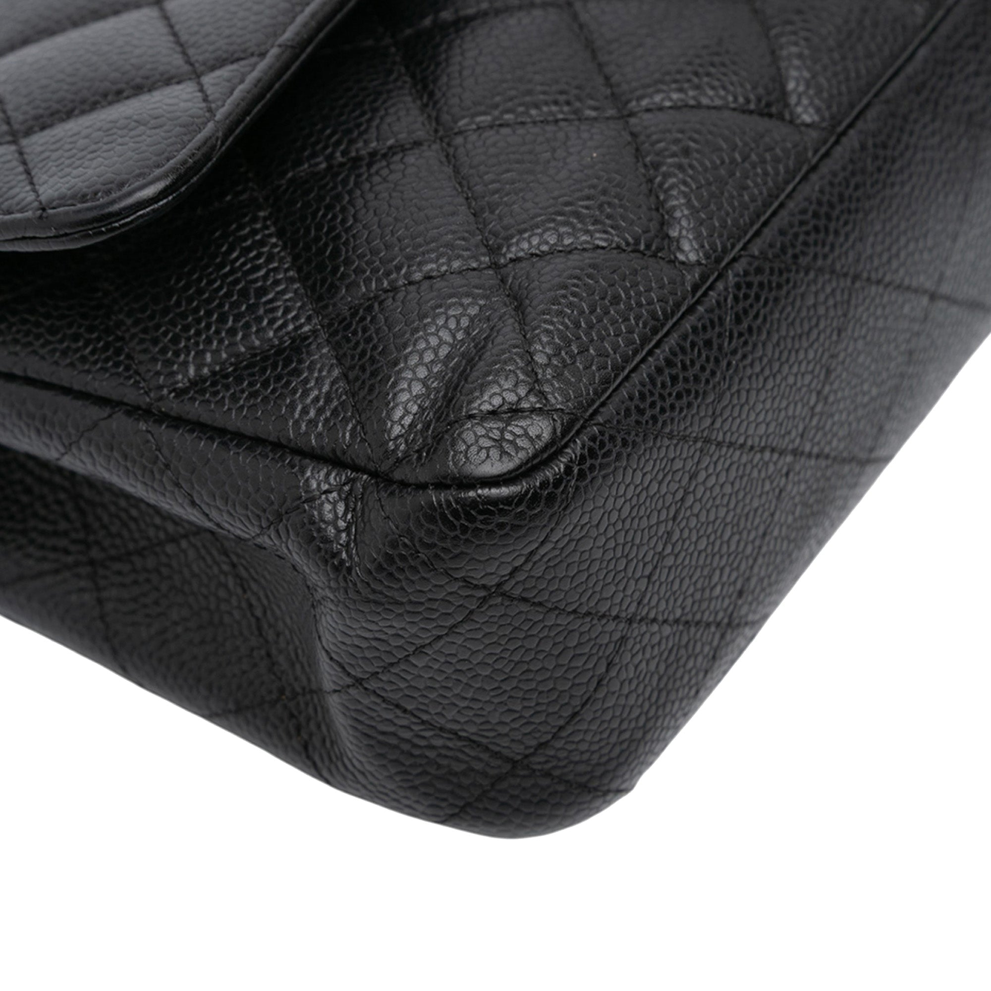 Medium Classic Caviar Double Flap
