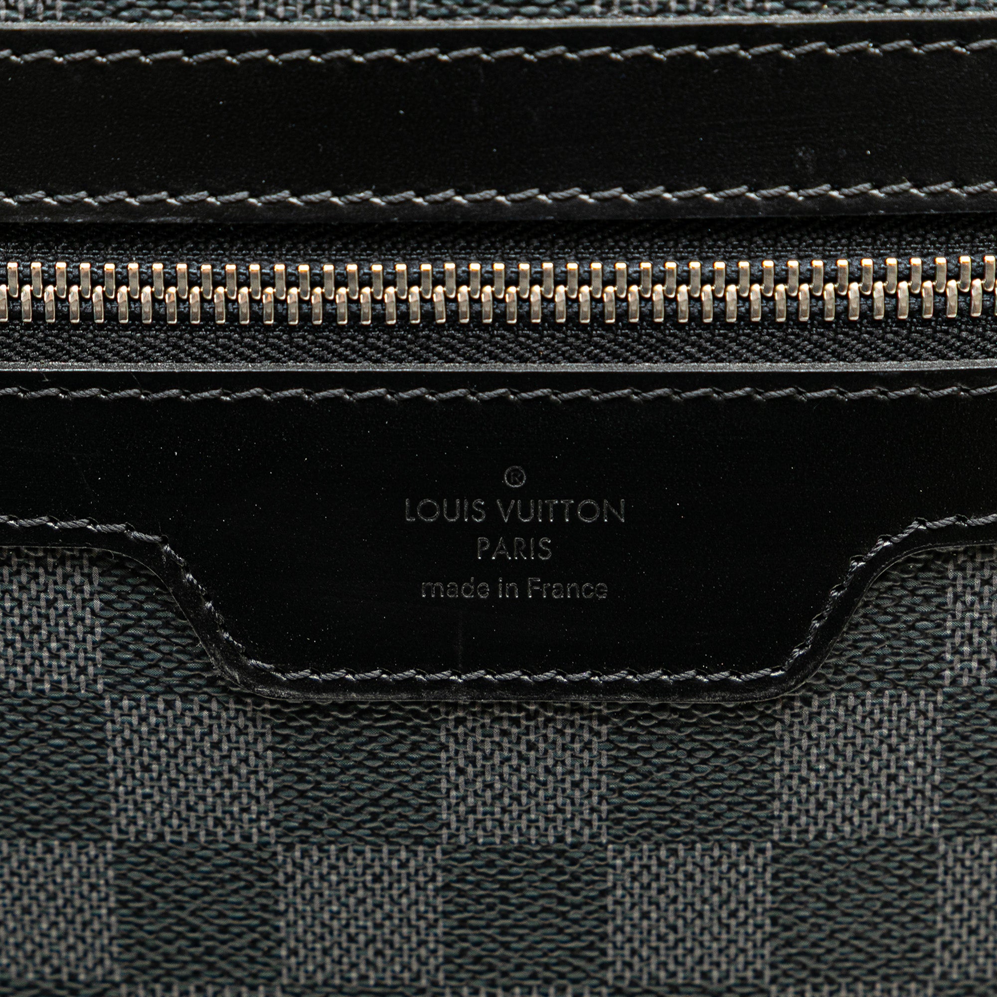 Damier Graphite Pegase 55