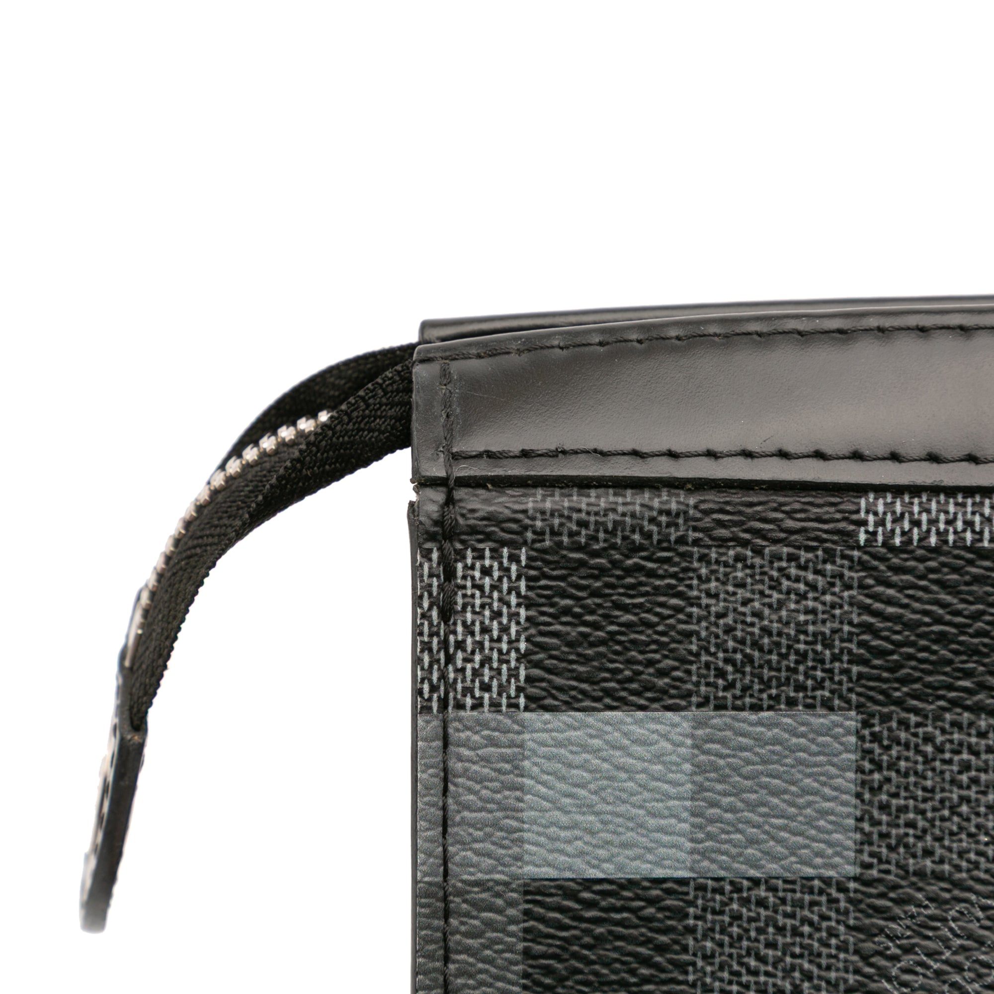 Damier Graphite Pixel Pochette Voyage MM