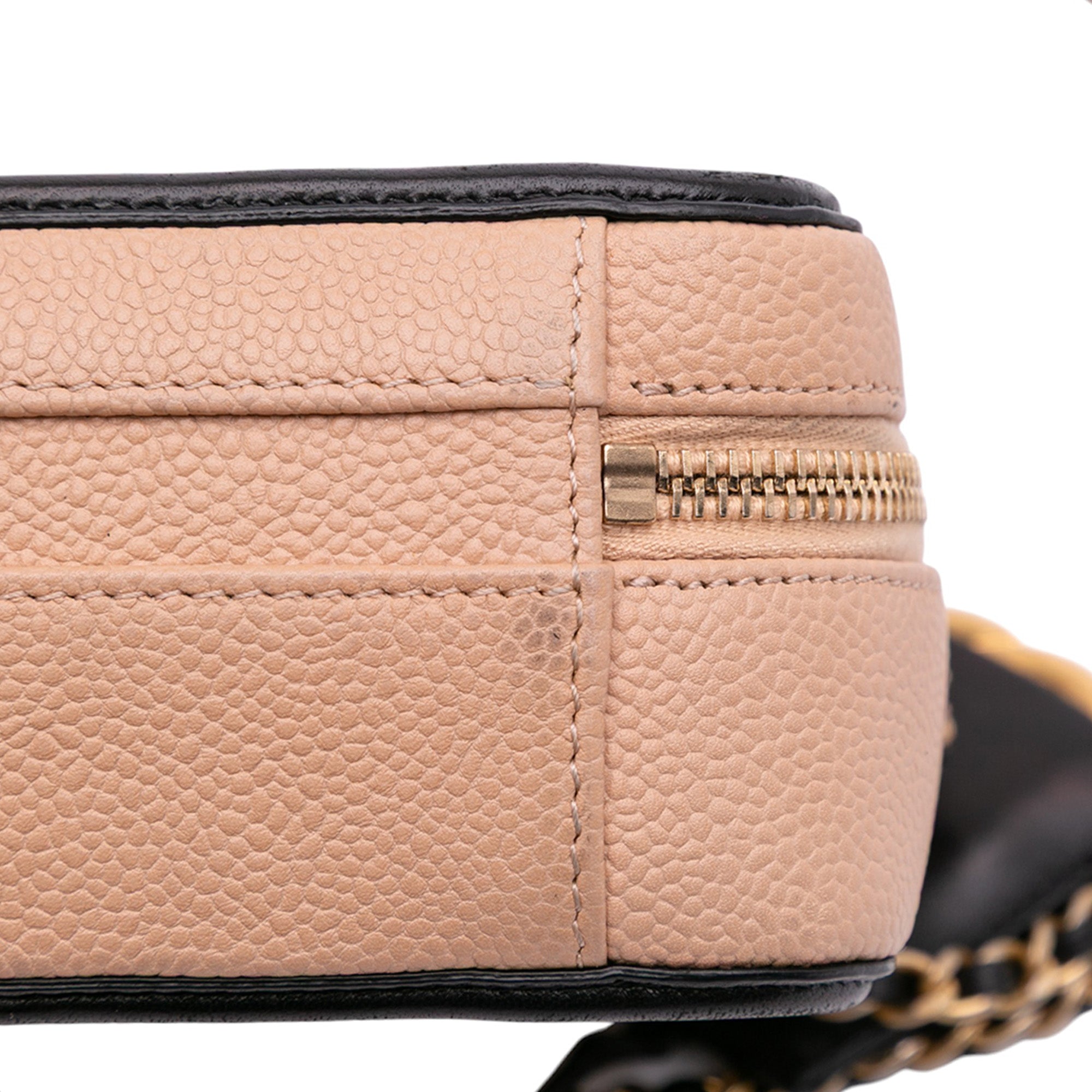 Small Caviar CC Filigree Vanity Case
