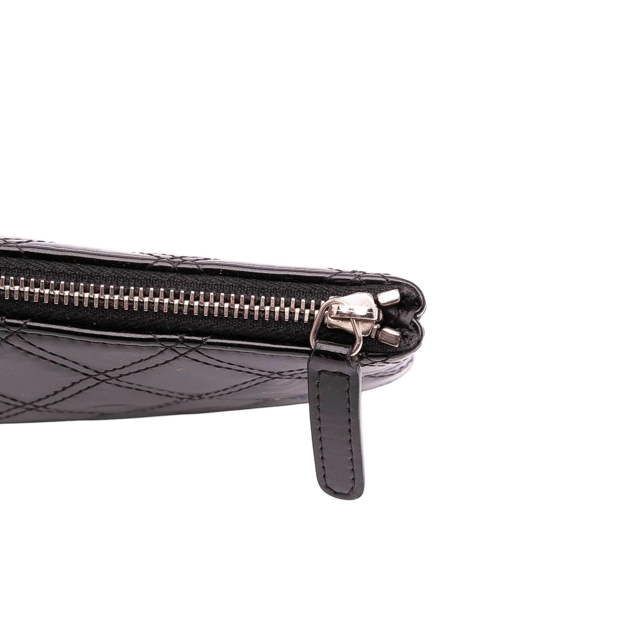 Medium Quilted Patent O Case Clutch