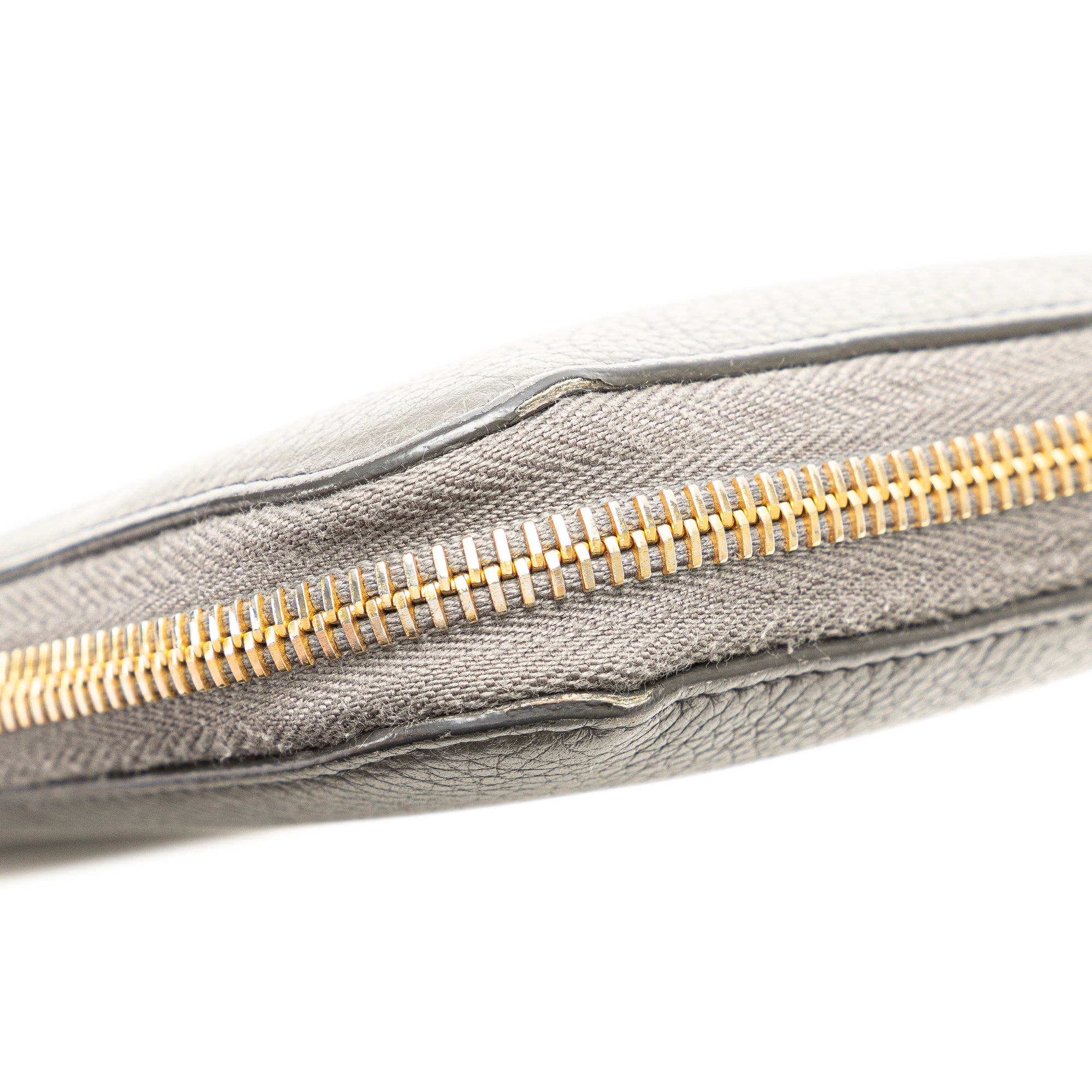 Vitello Daino Zip Around Long Wallet
