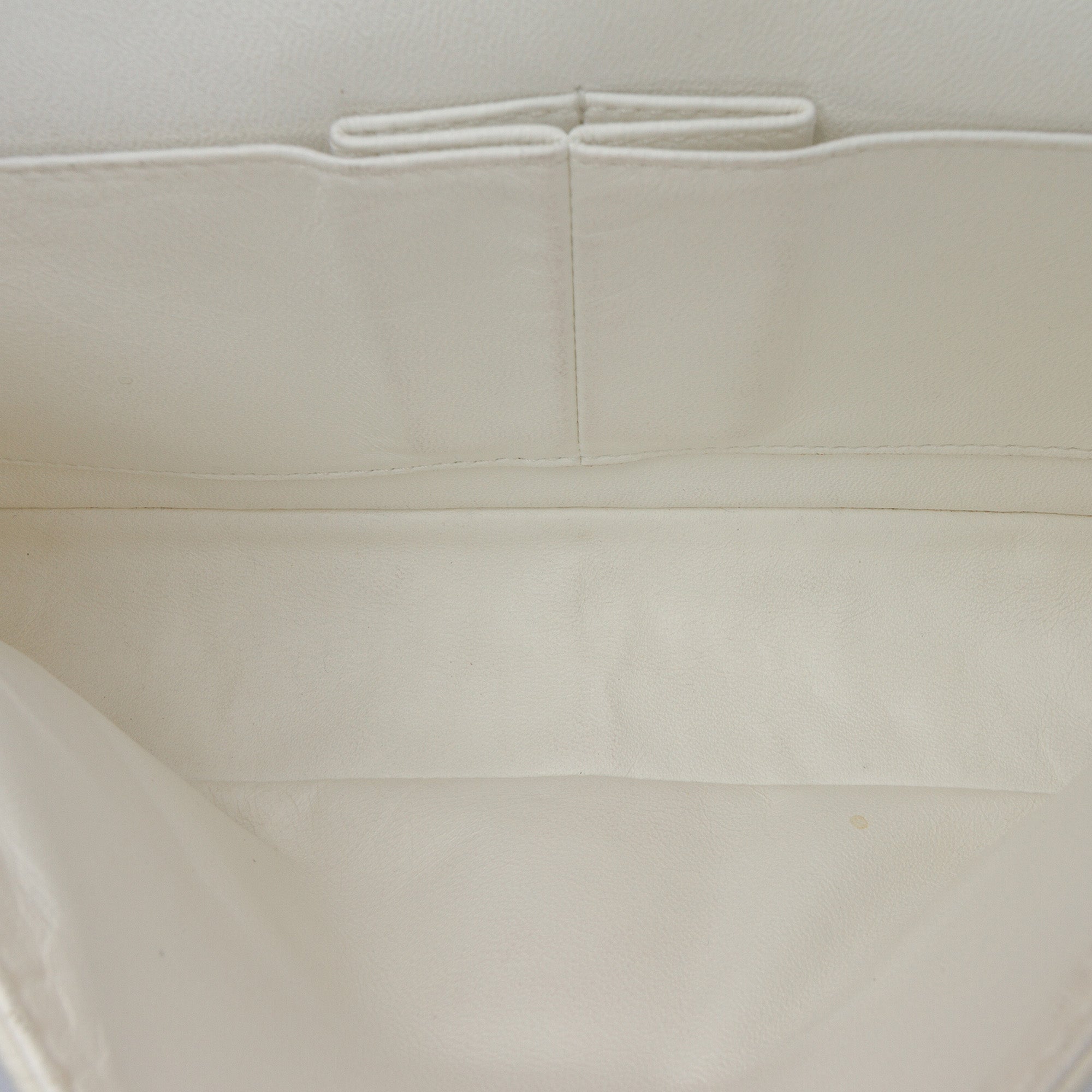 Medium Classic Caviar Double Flap