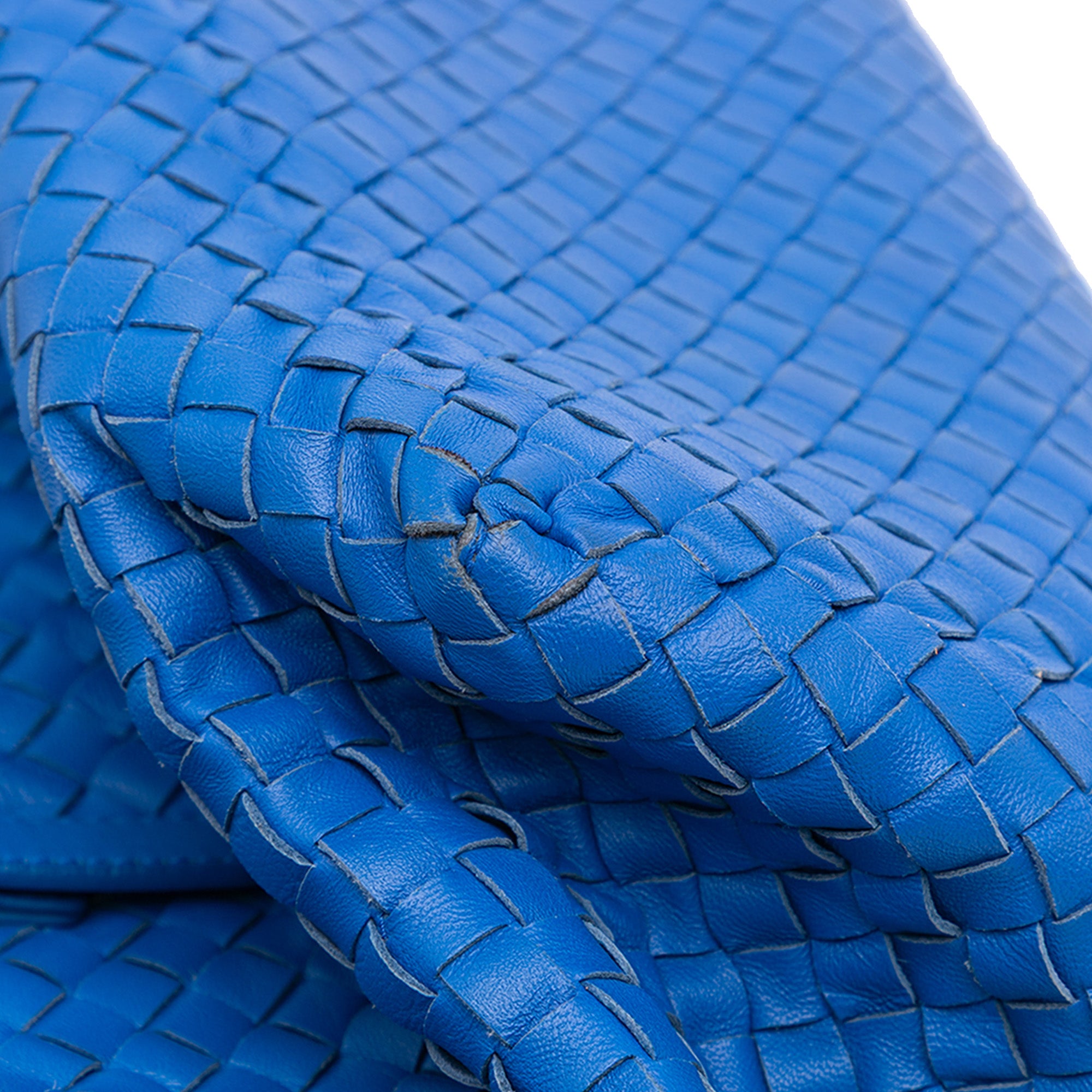 Medium Nappa Intrecciato Cesta Tote