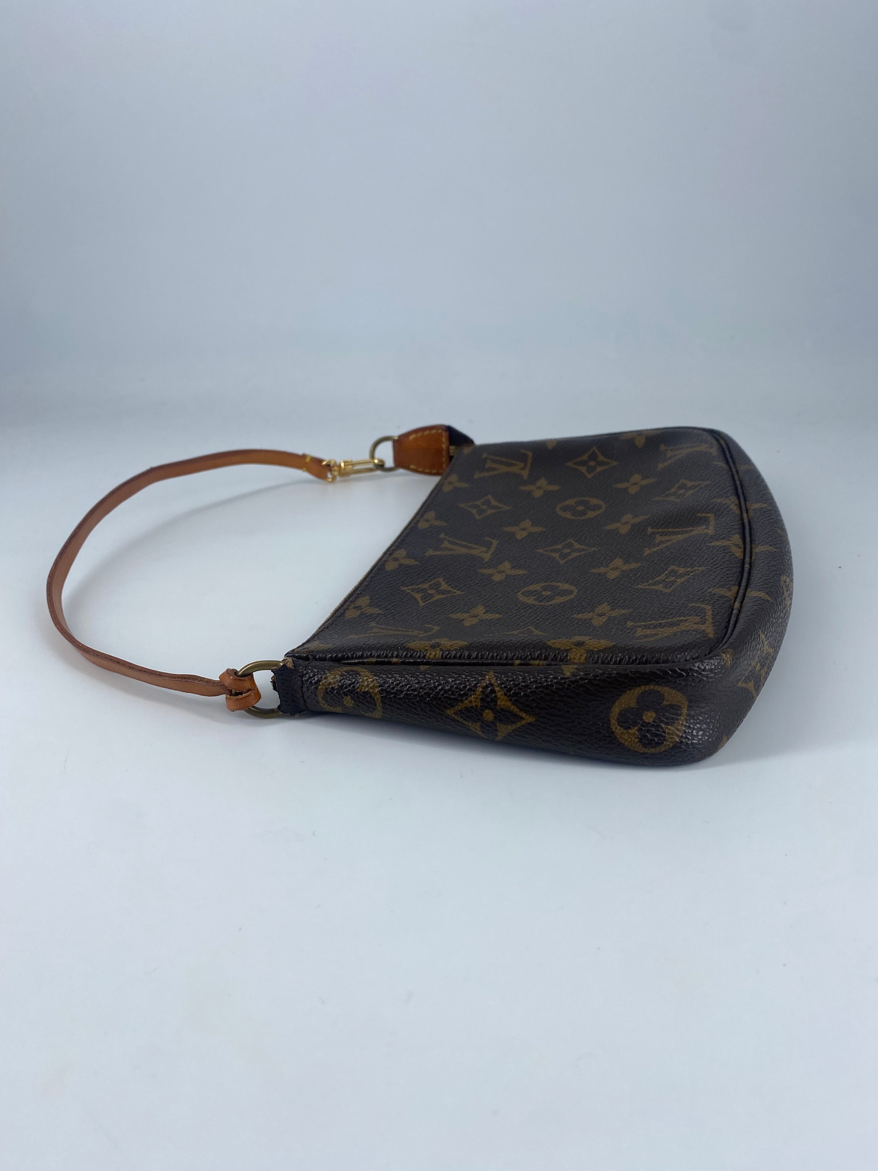 Louis Vuitton Pochette Accessoires Monogram Canvas