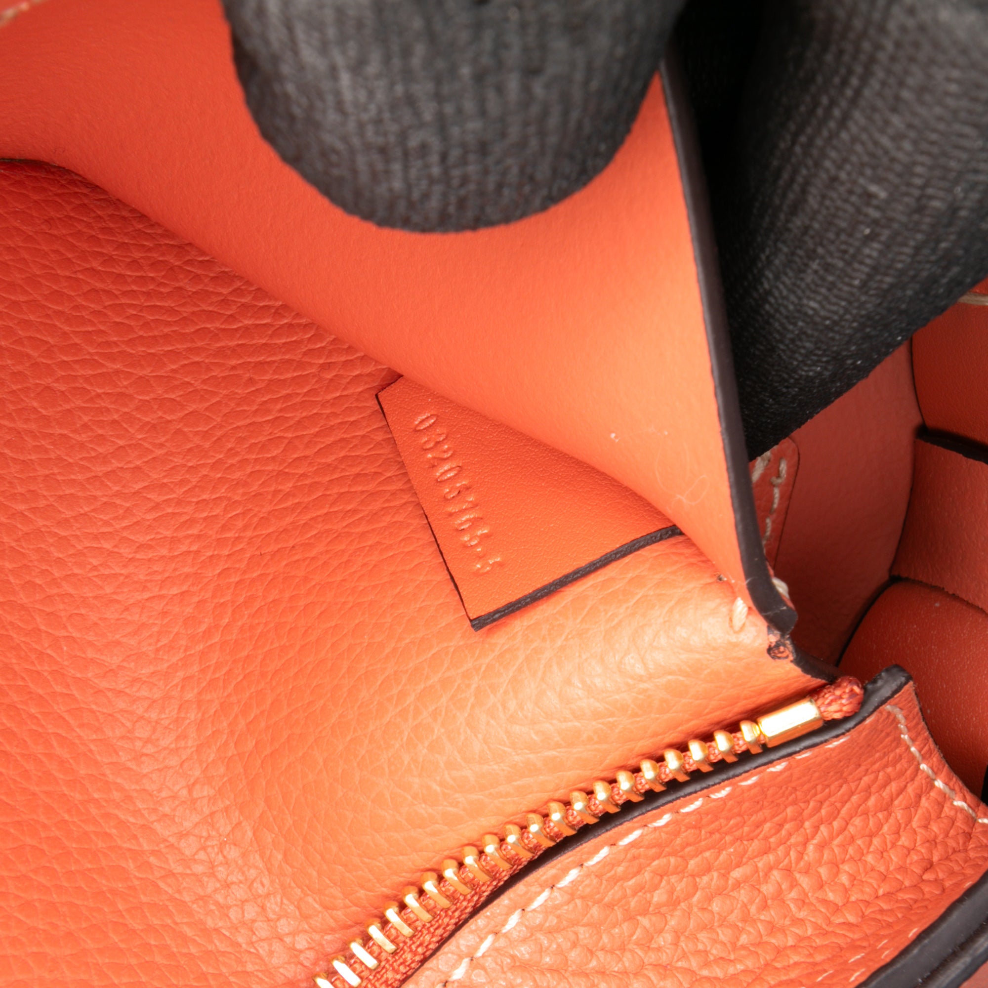 Small Grained Calfskin Darryl Hobo