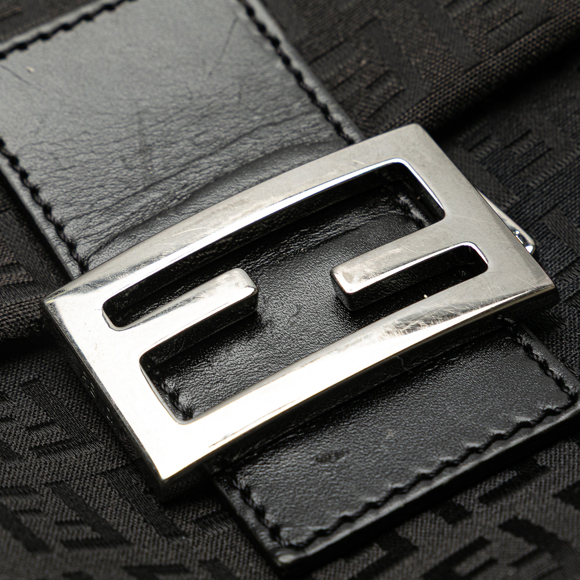 Zucchino Canvas Crossbody