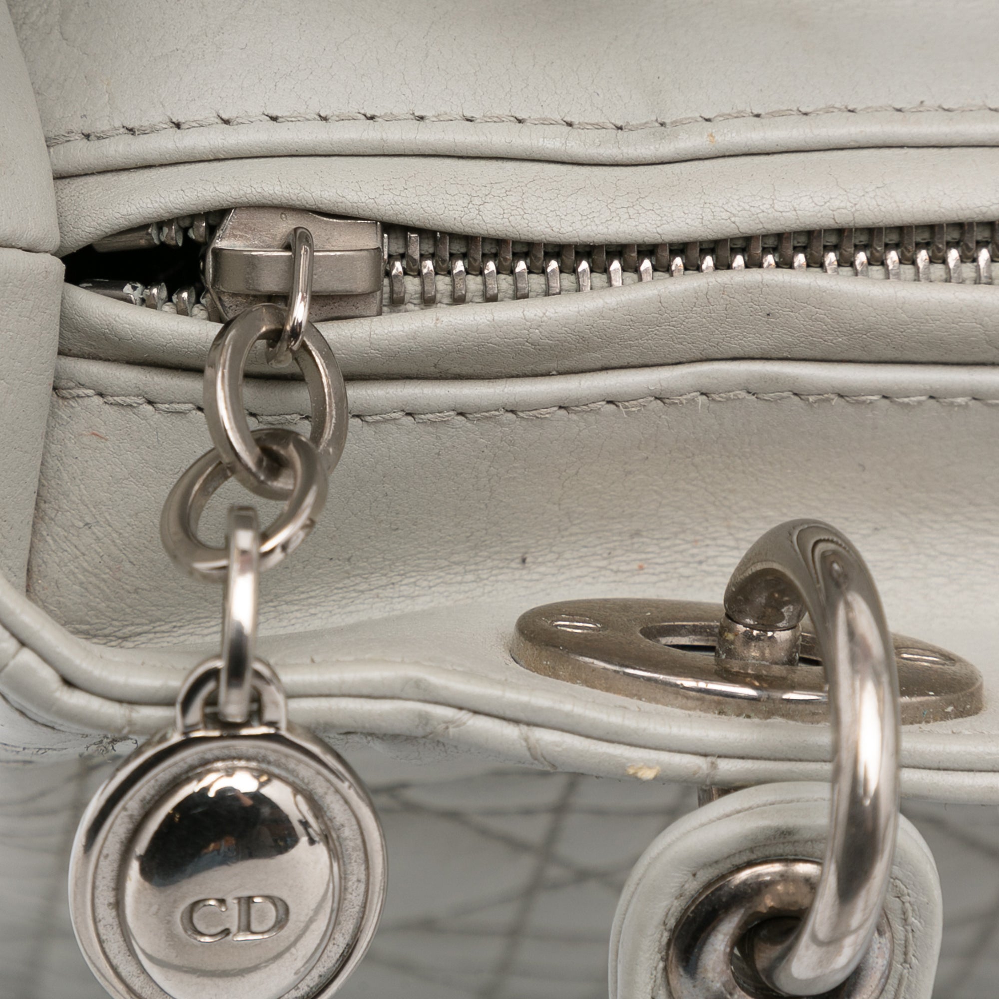 Medium Lambskin Cannage Lady Dior_8