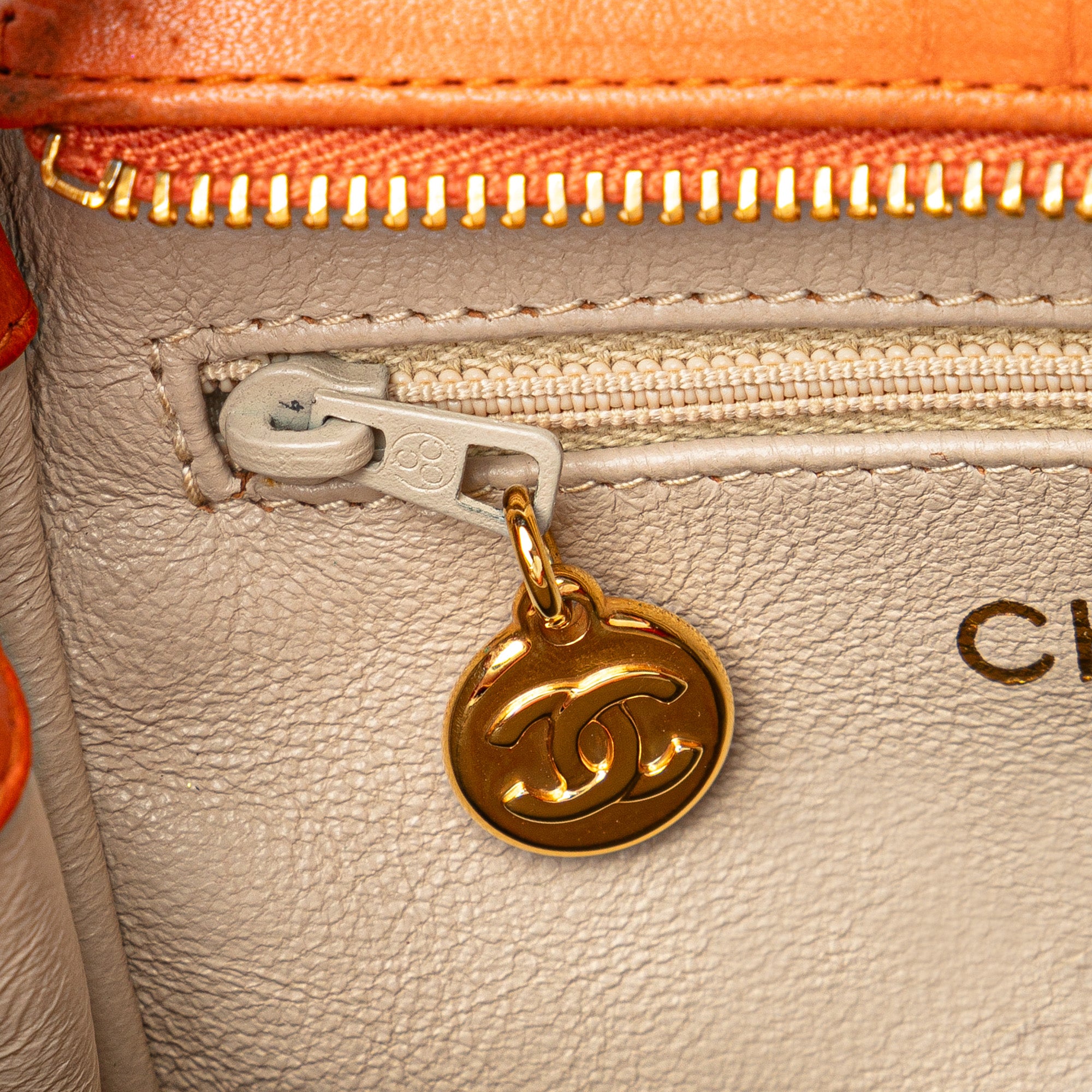 CC Quilted Calfskin Chain Shoulder Bag_9