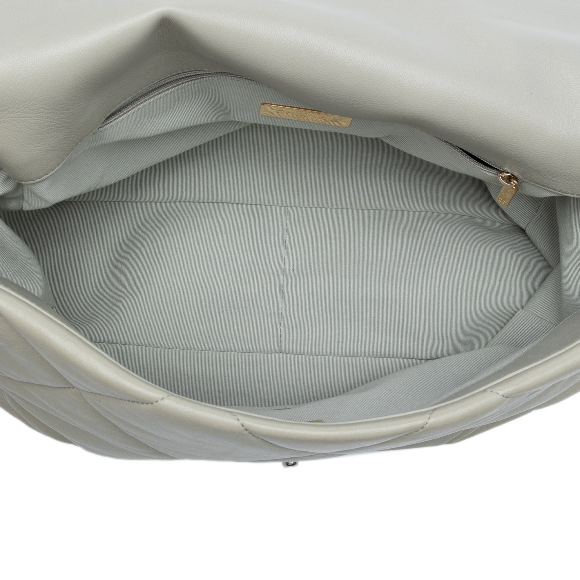 Maxi Lambskin 19 Flap