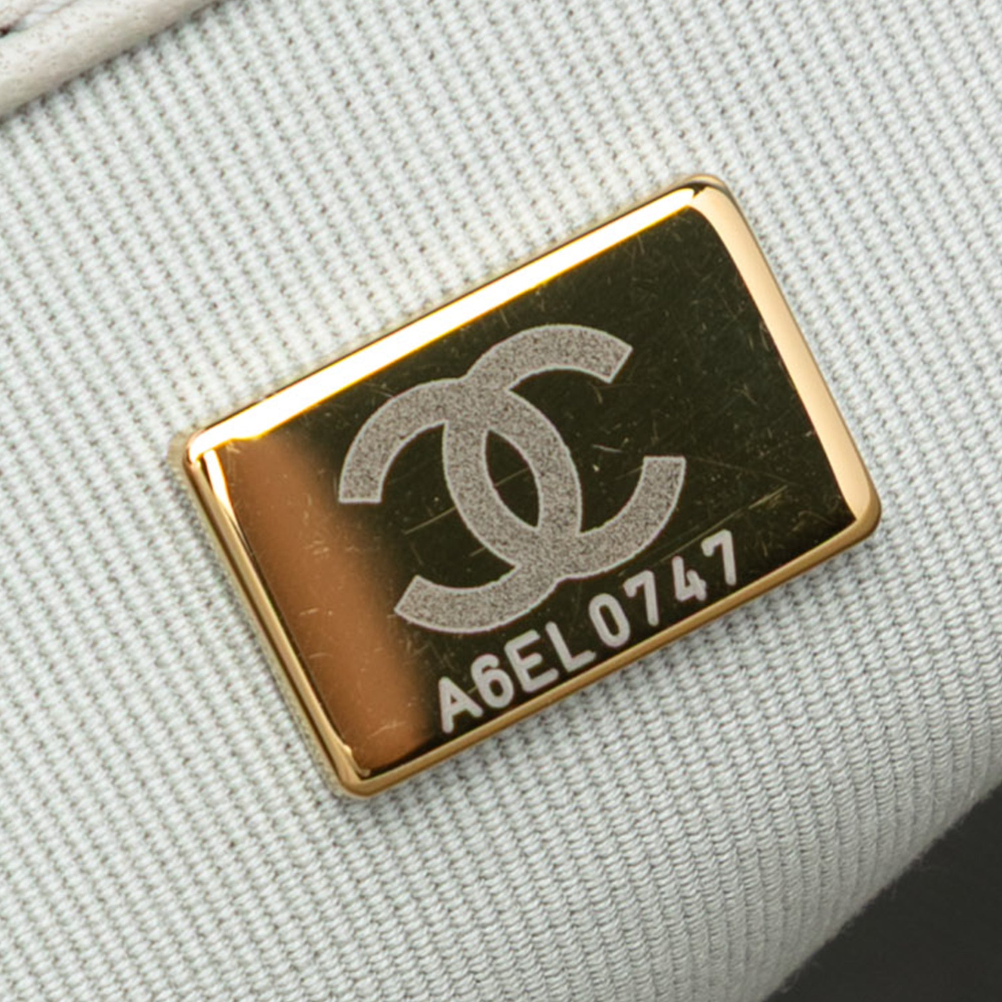 Maxi Lambskin 19 Flap