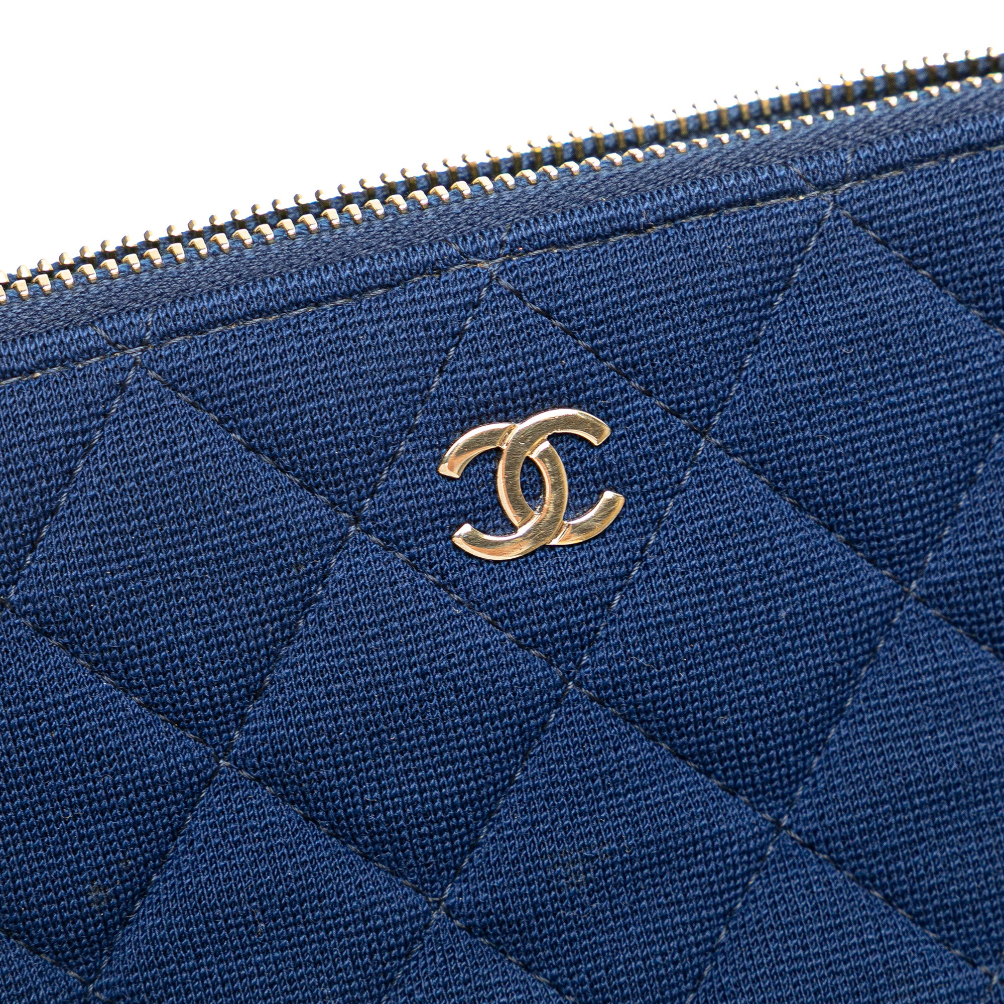CC Quilted Jersey Double Zip Wallet on Chain