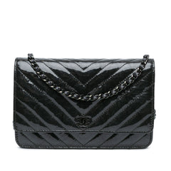 CC Chevron Quilted Crumpled Calfskin Wallet On Chain