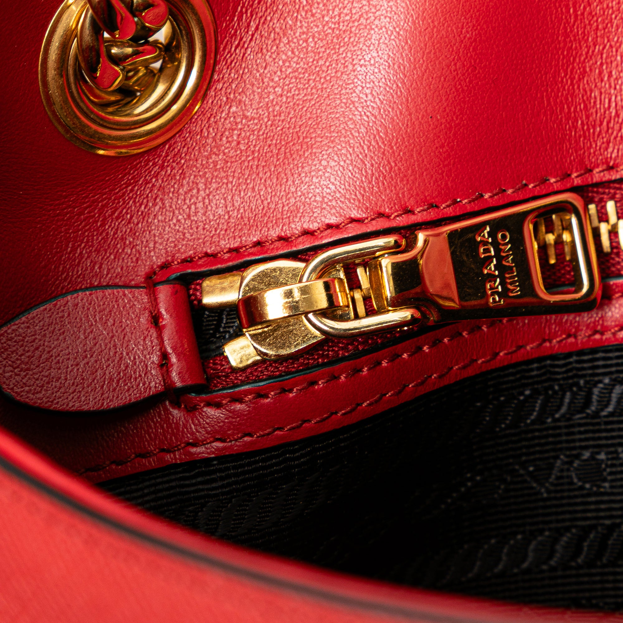 Saffiano Pattina Chain Crossbody