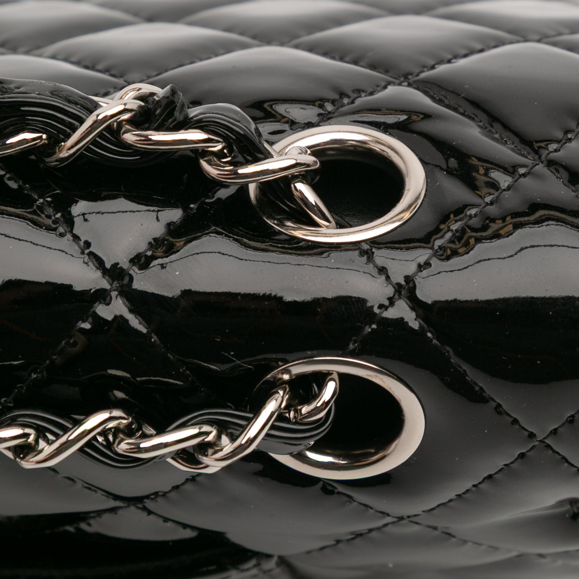 Medium Classic Patent Double Flap
