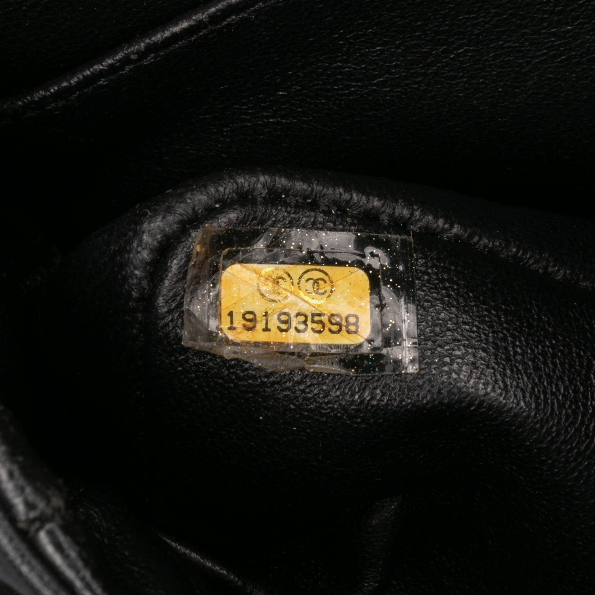 Medium Classic Patent Double Flap