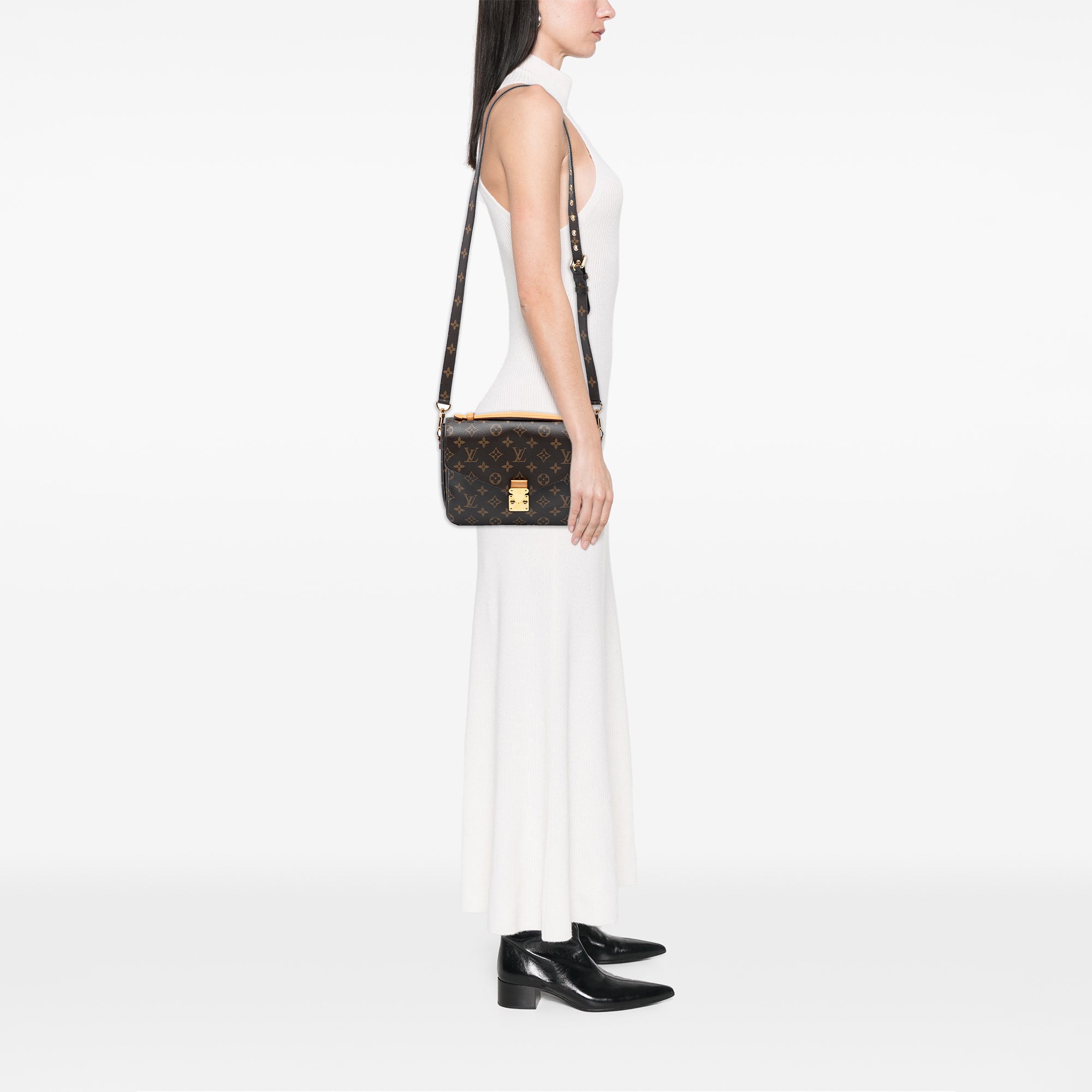 Monogram Pochette Metis