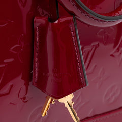 Monogram Vernis Alma PM