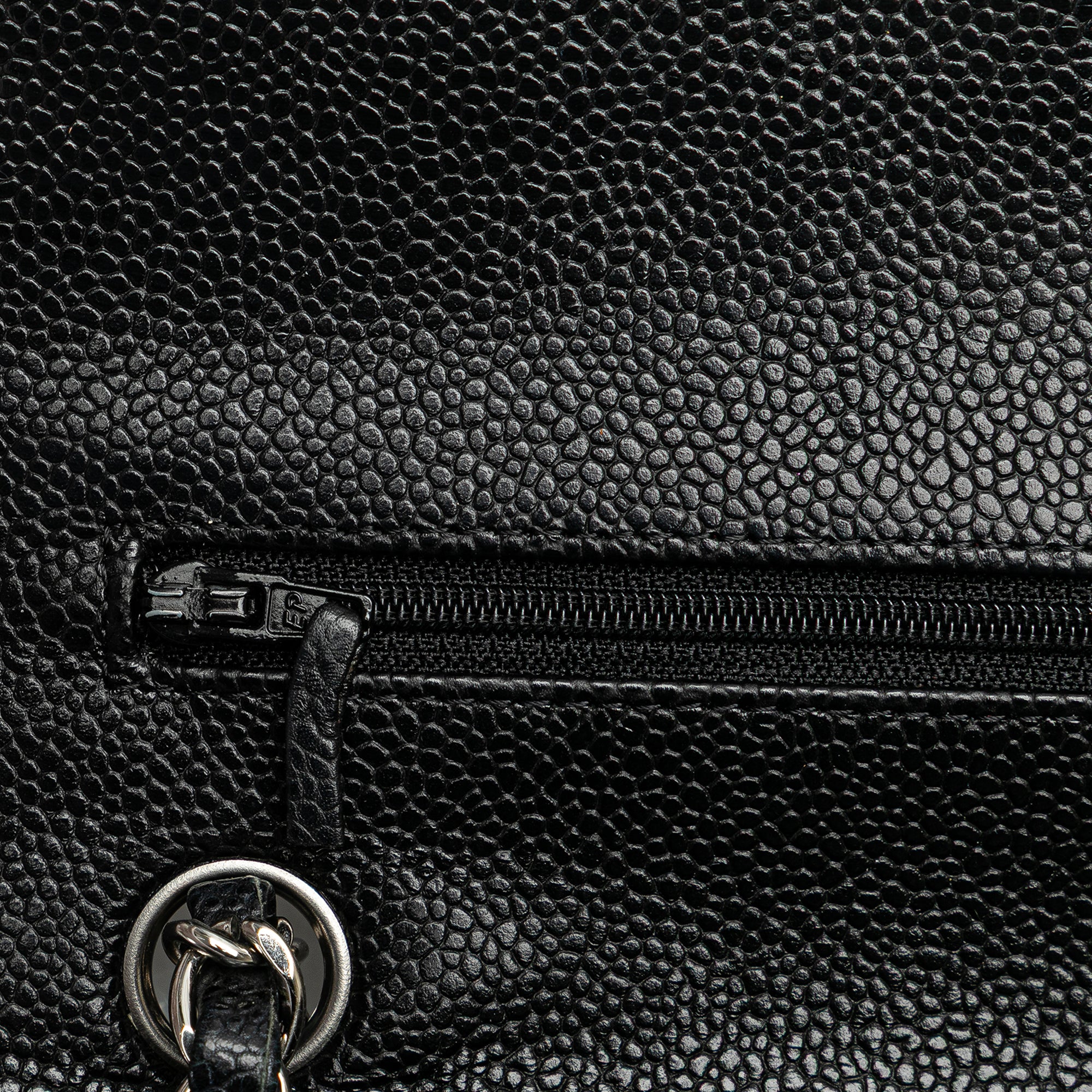 Medium Classic Caviar Double Flap