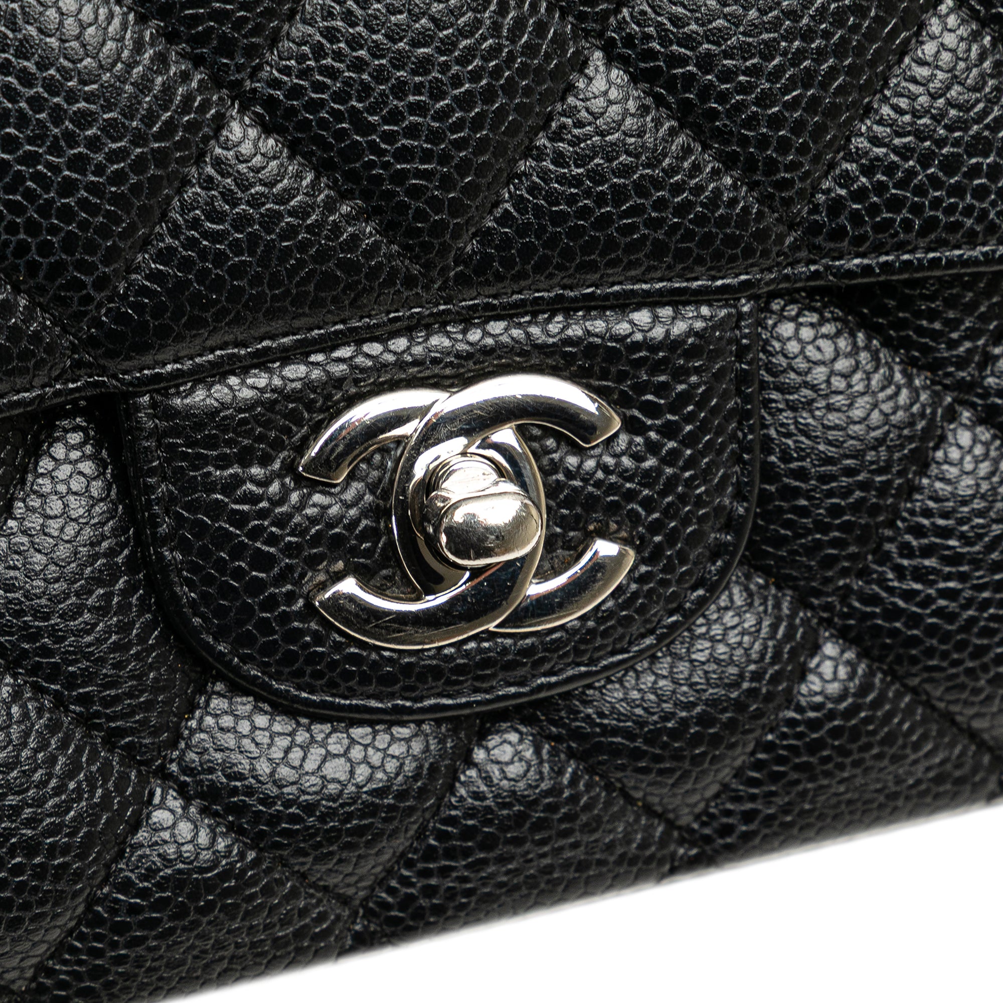 Medium Classic Caviar Double Flap