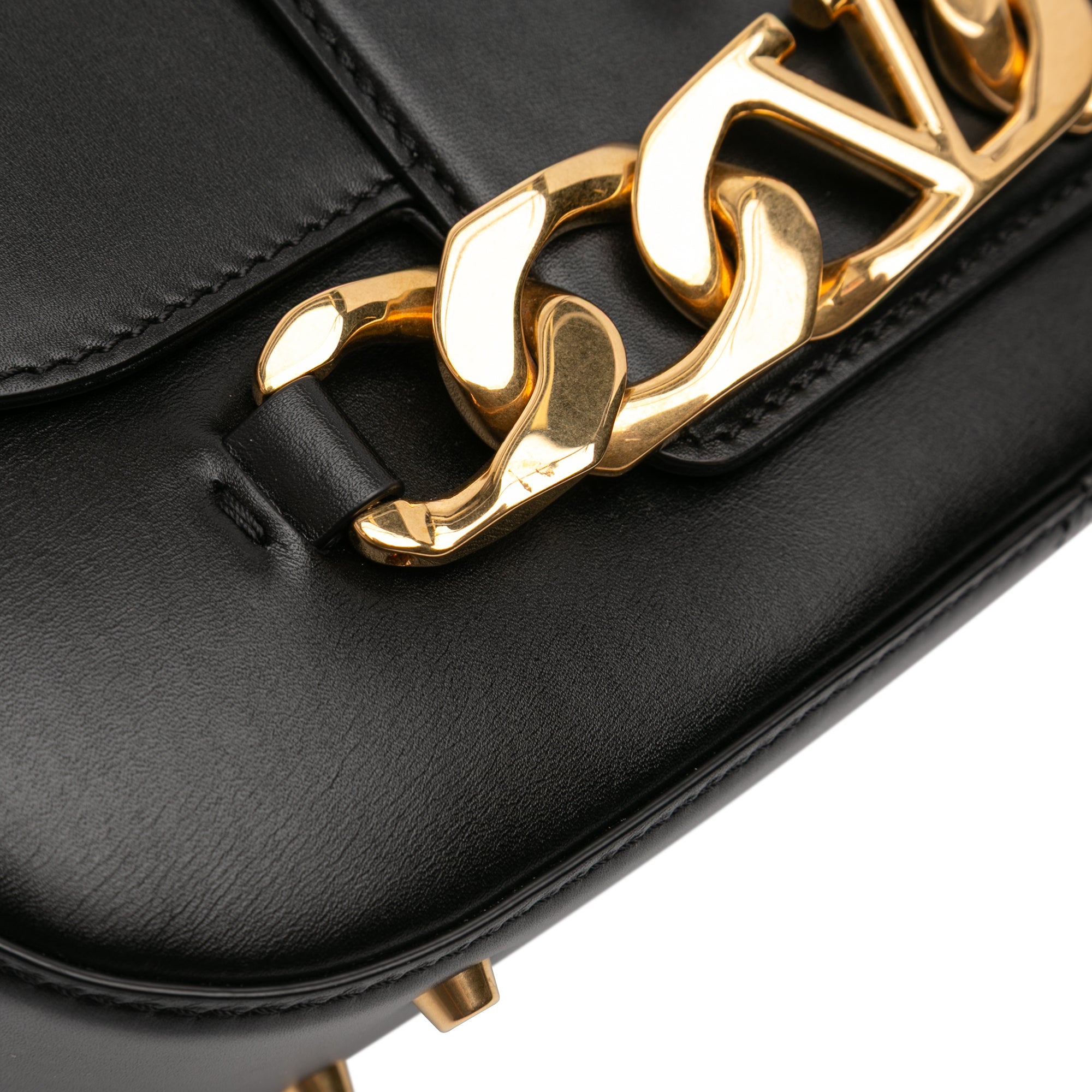 Medium Leather Vlogo Chain Shoulder Bag