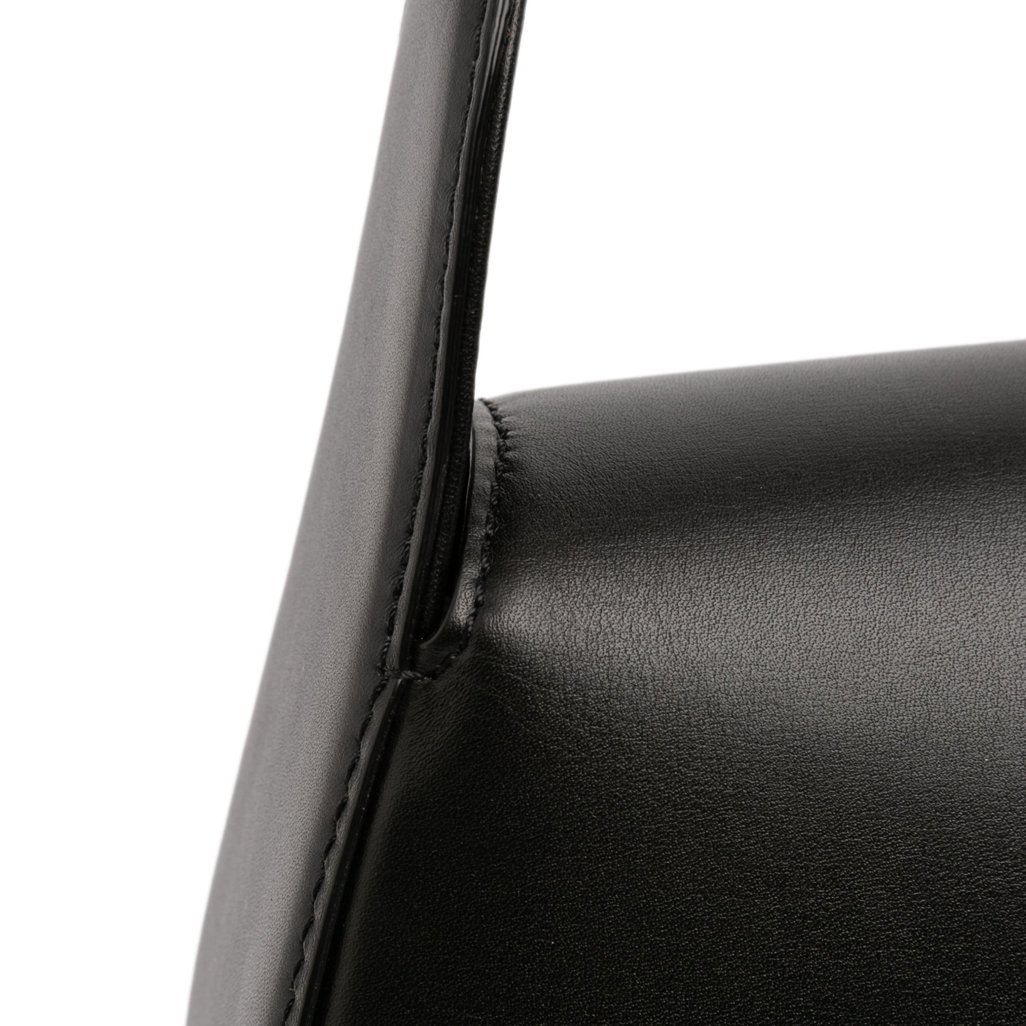 Medium Leather Vlogo Chain Shoulder Bag