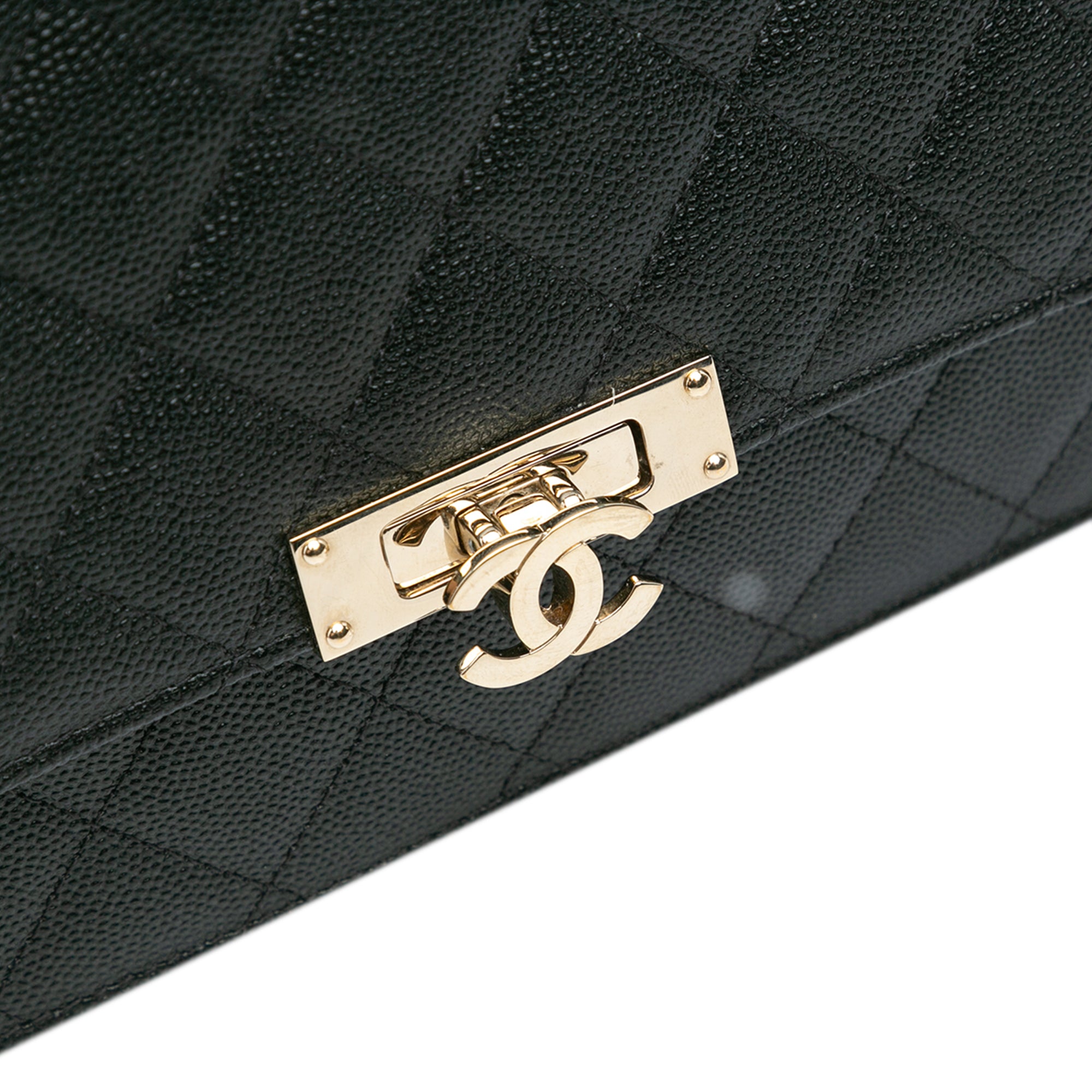 Quilted Caviar Golden Class Wallet On Chain