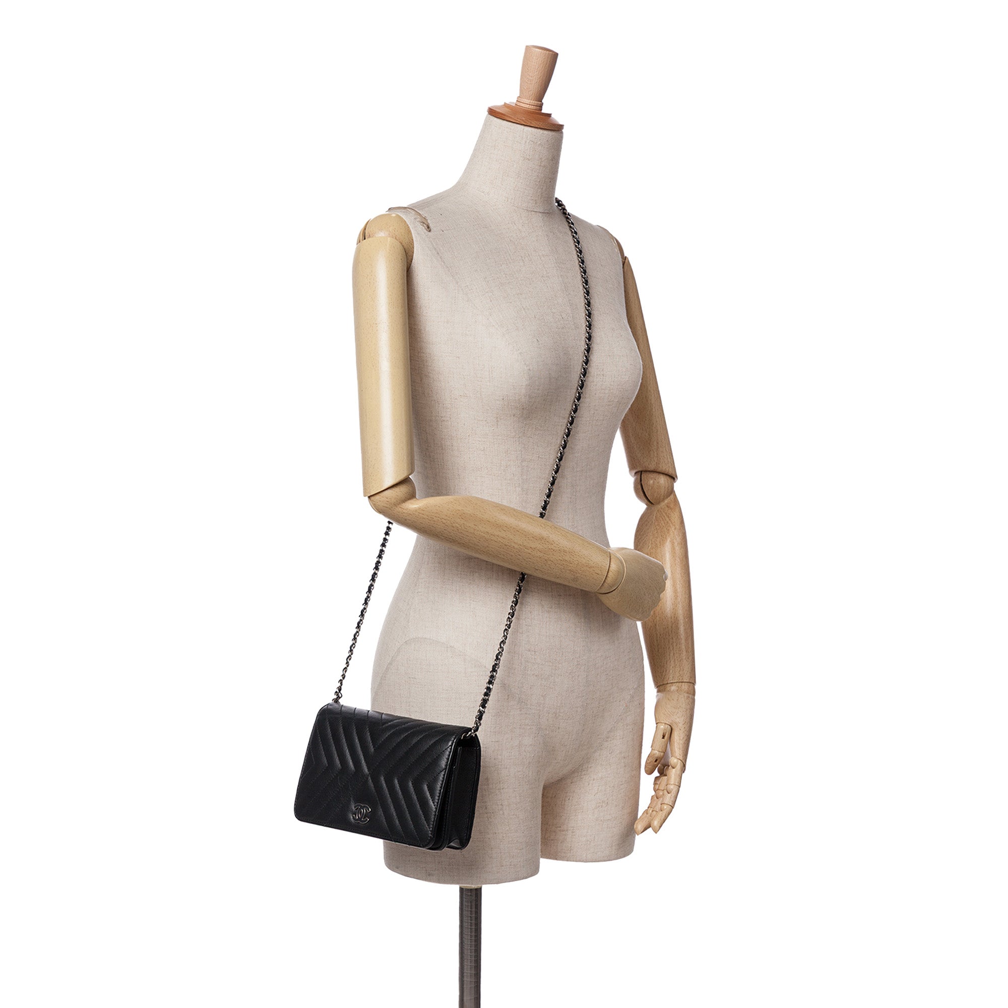 Diagonal Chevron Calfskin Tassel Wallet On Chain