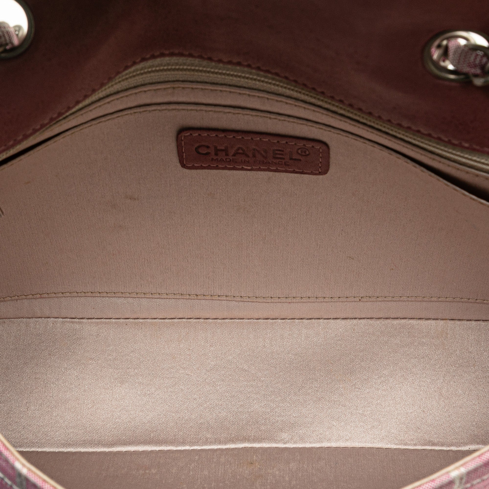 Medium New Travel Line Single Flap