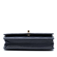 Lambskin Trendy CC Wallet On Chain