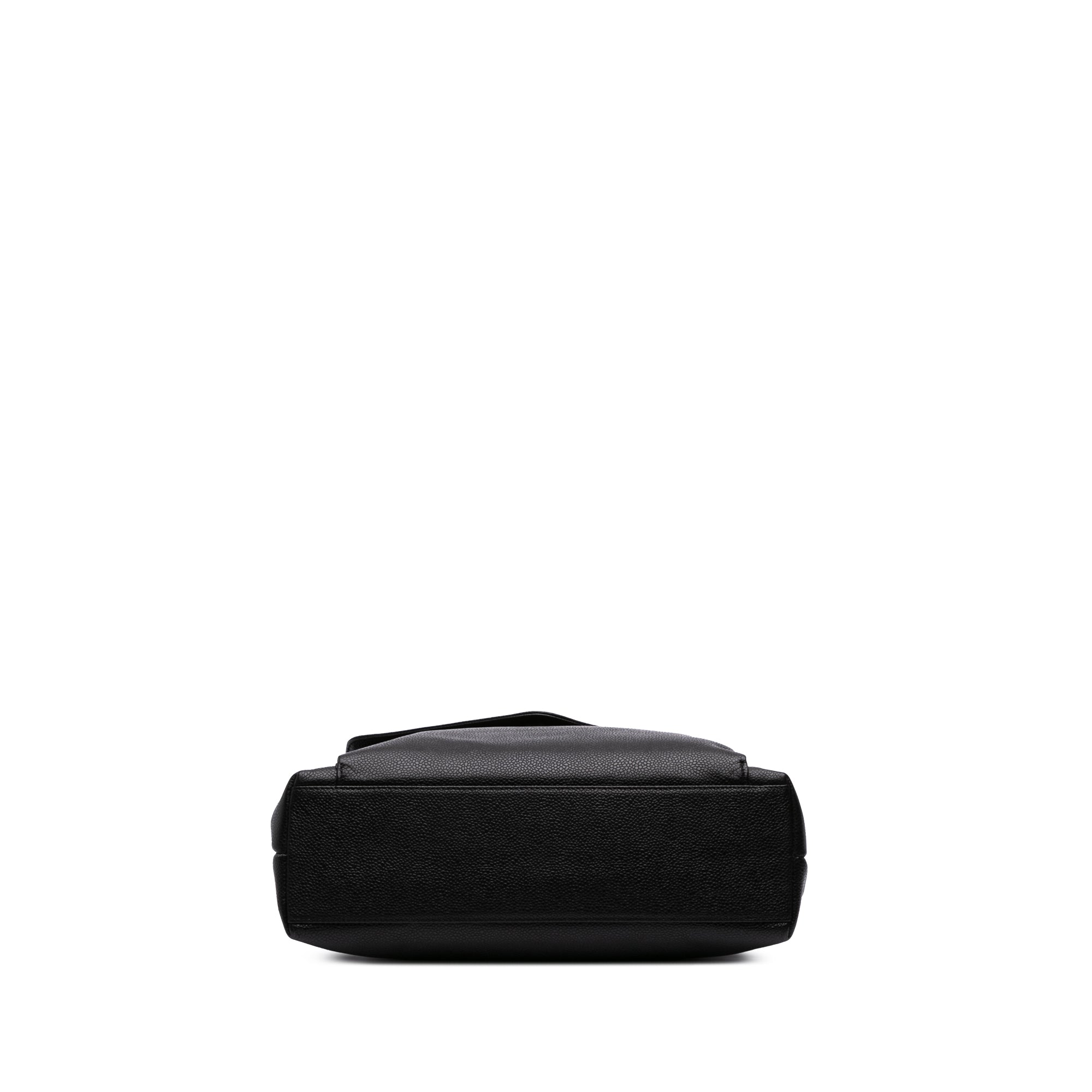 CC Caviar Shoulder Bag