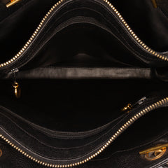 CC Caviar Shoulder Bag