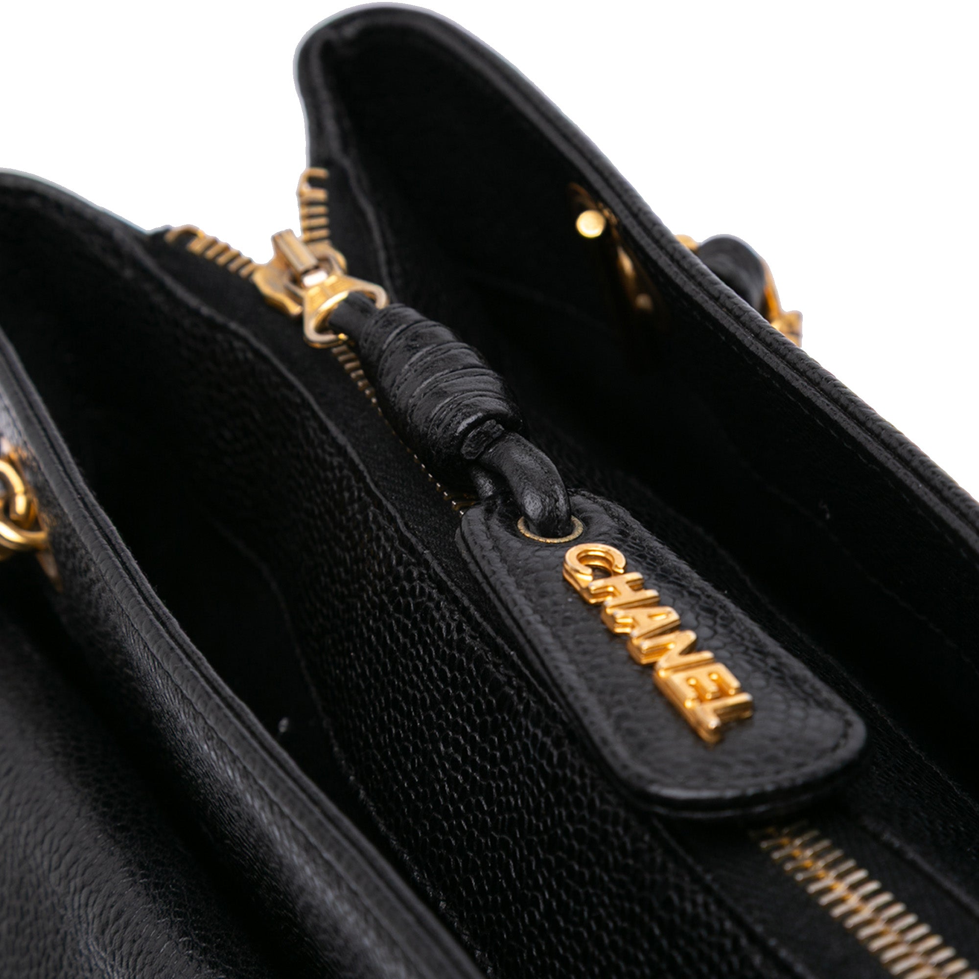 CC Caviar Shoulder Bag