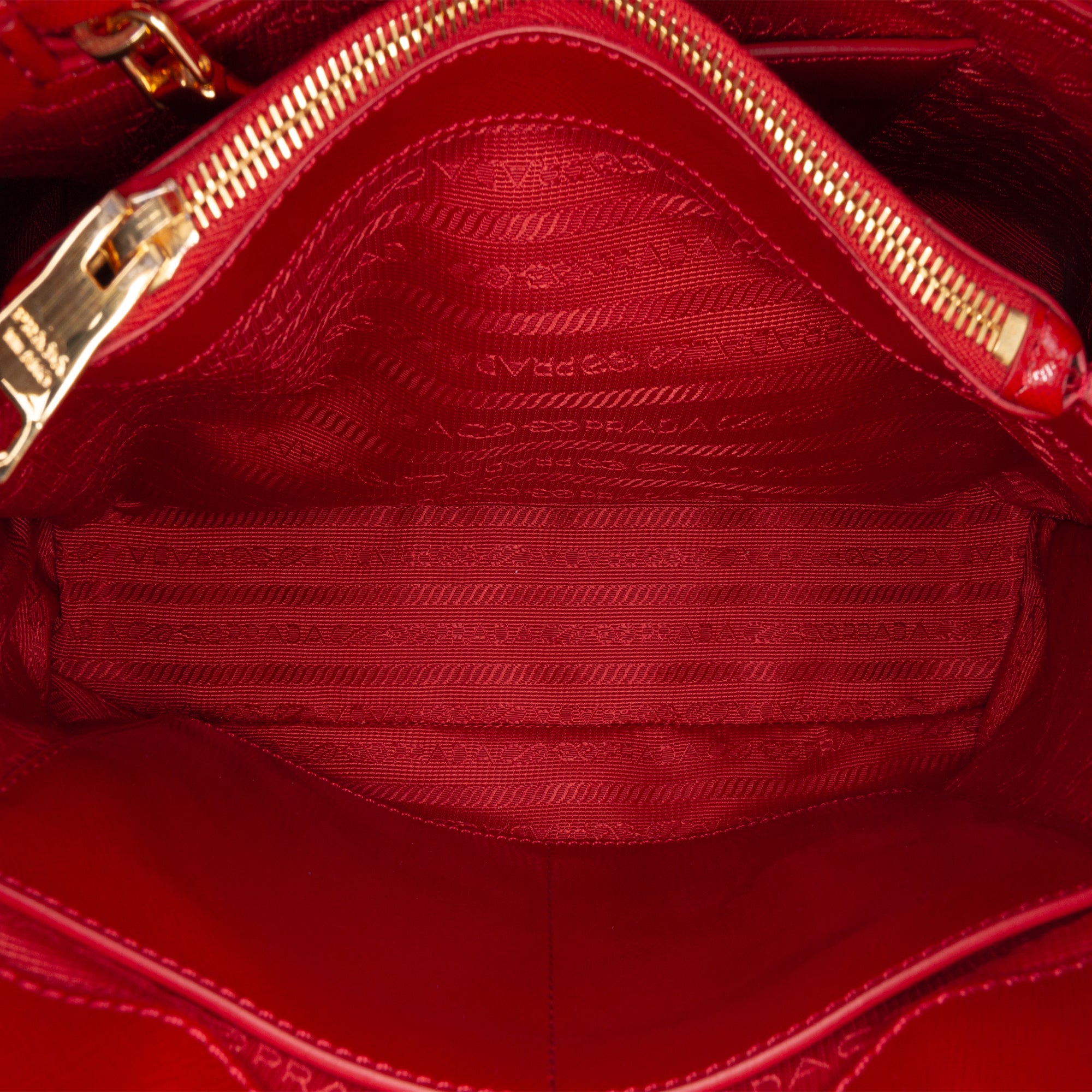 Medium Saffiano Vernice Promenade Satchel