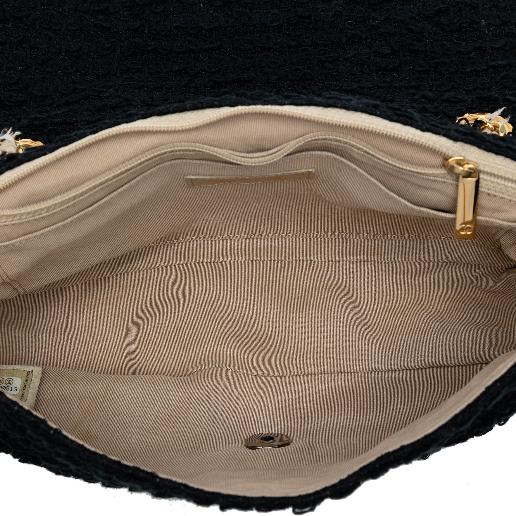 Medium Classic Tweed Single Flap