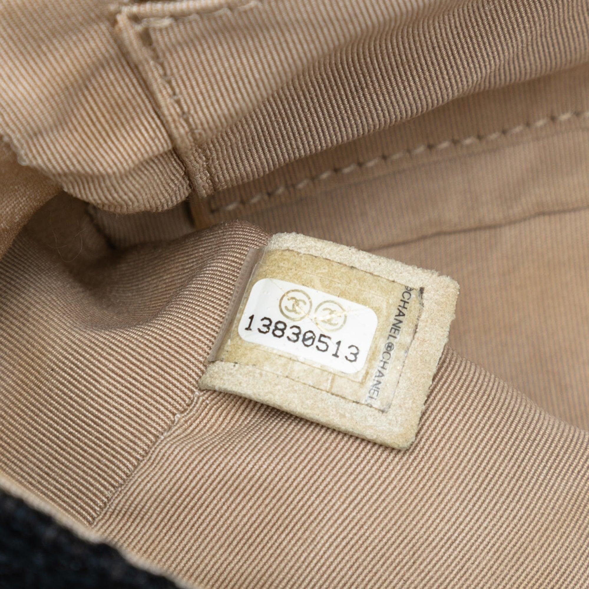 Medium Classic Tweed Single Flap