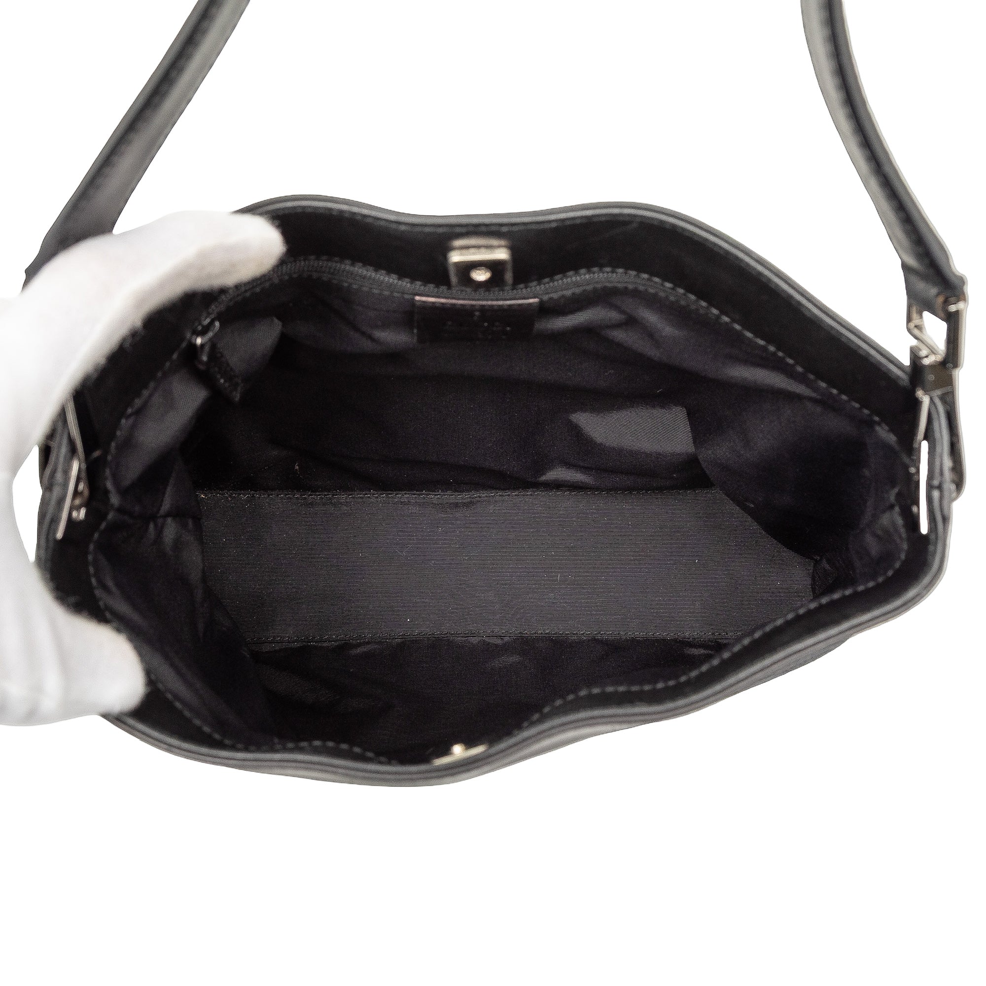 GG Canvas Shoulder Bag