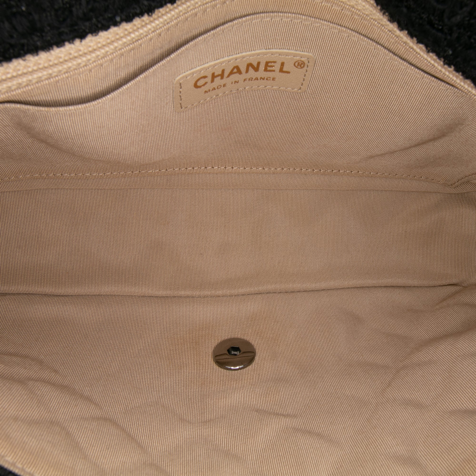 Medium Classic Tweed Single Flap