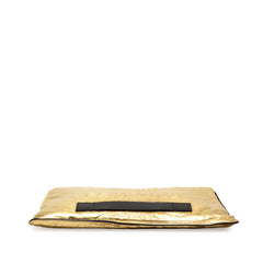 Metallic Crinkled Calfskin Feministe Mais Feminine Pouch