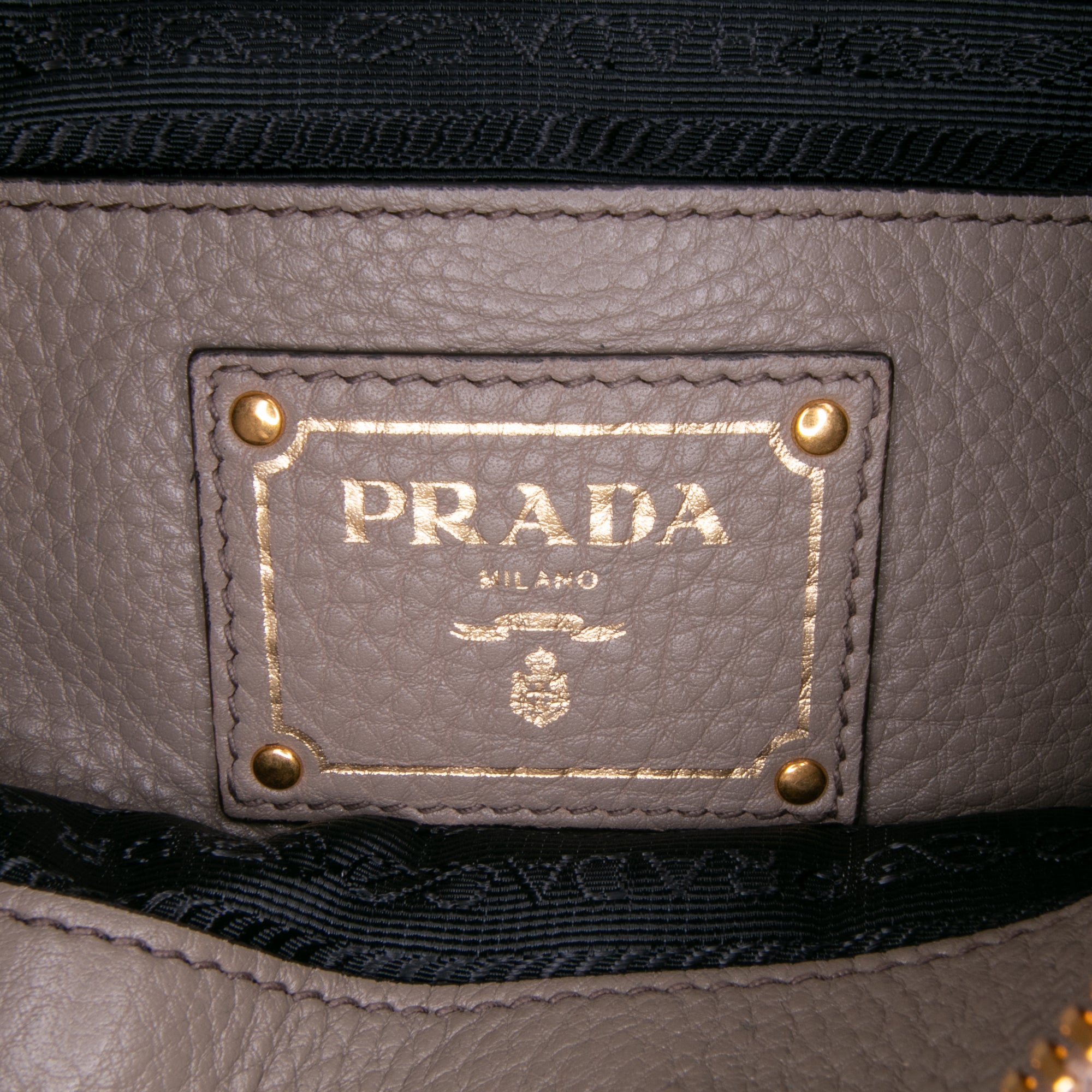 Vitello Daino Crossbody