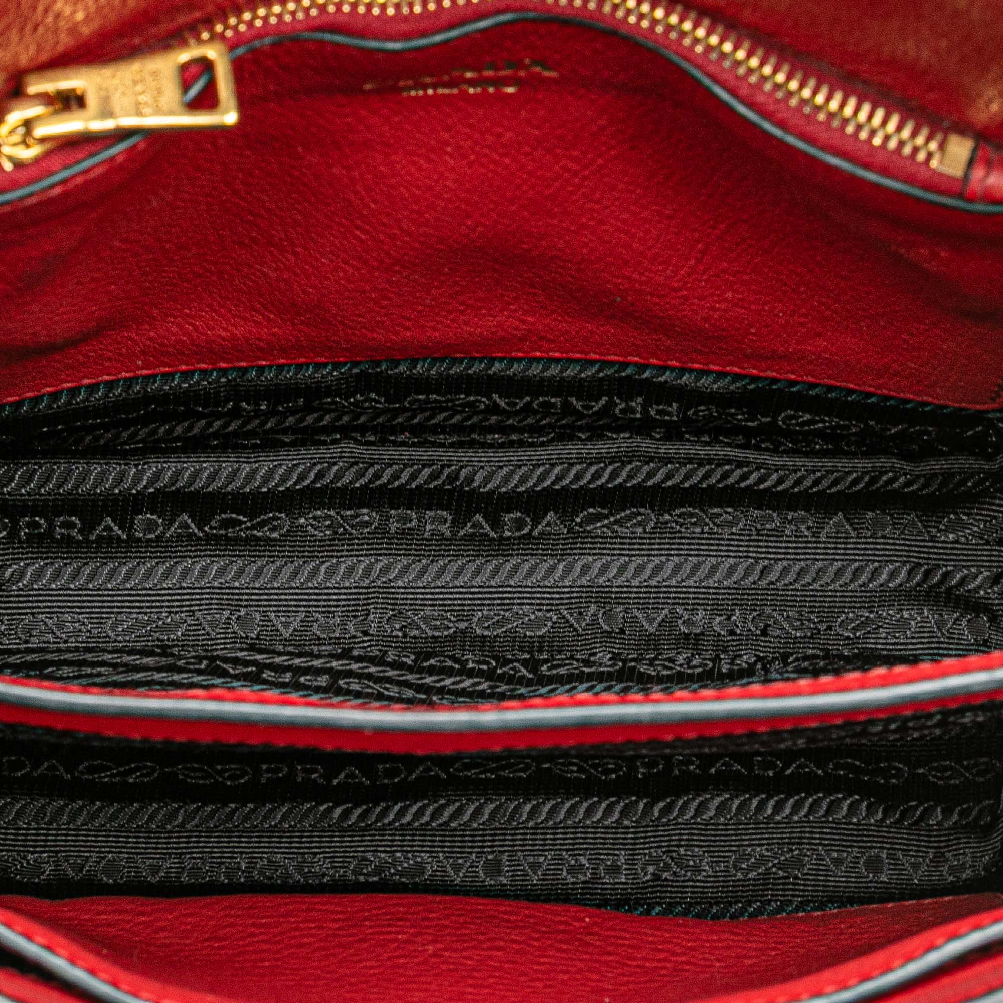 Vitello Daino Flap Crossbody