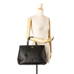 Large Saffiano Lux Galleria Double Zip Tote
