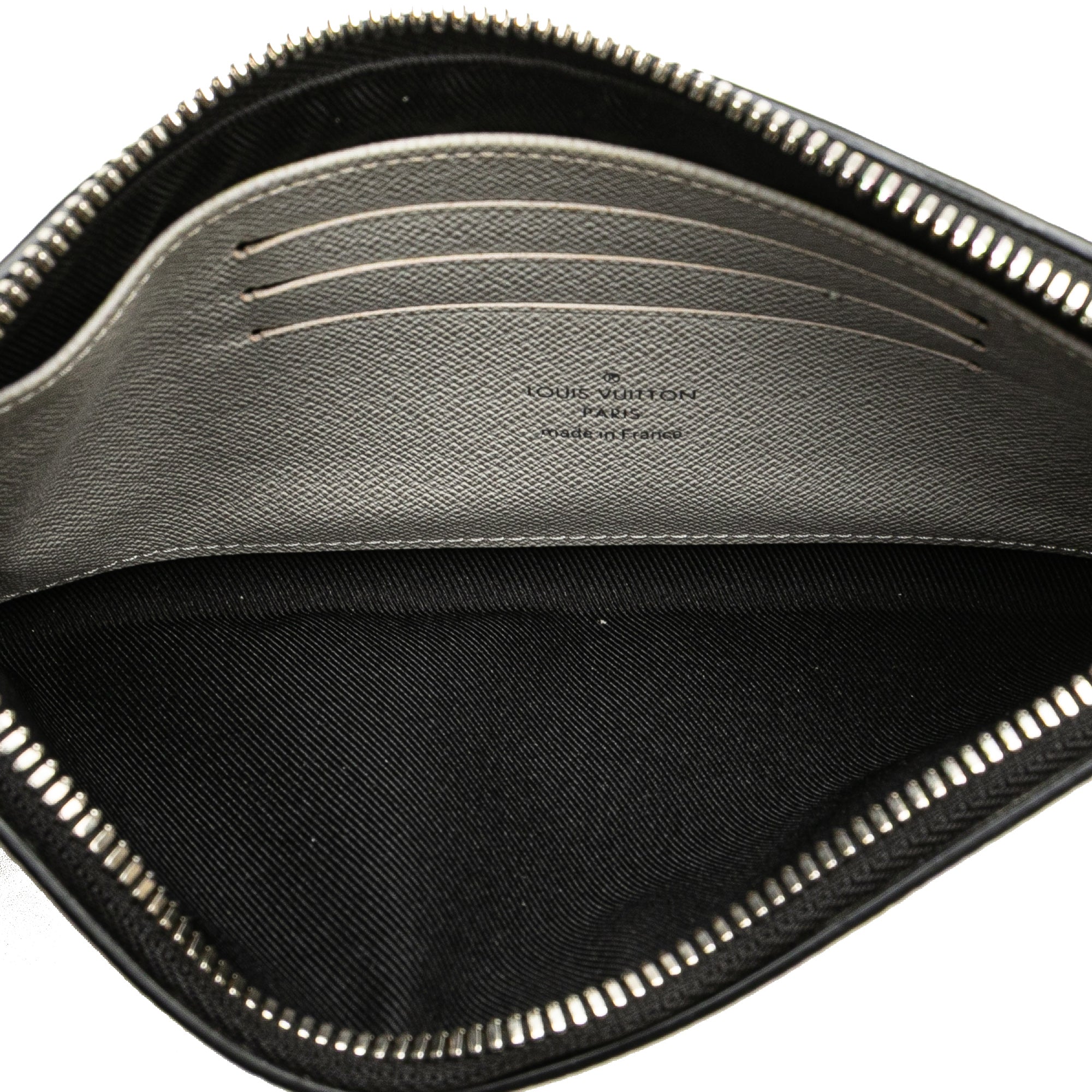 Monogram Taigarama Pochette Discovery PM