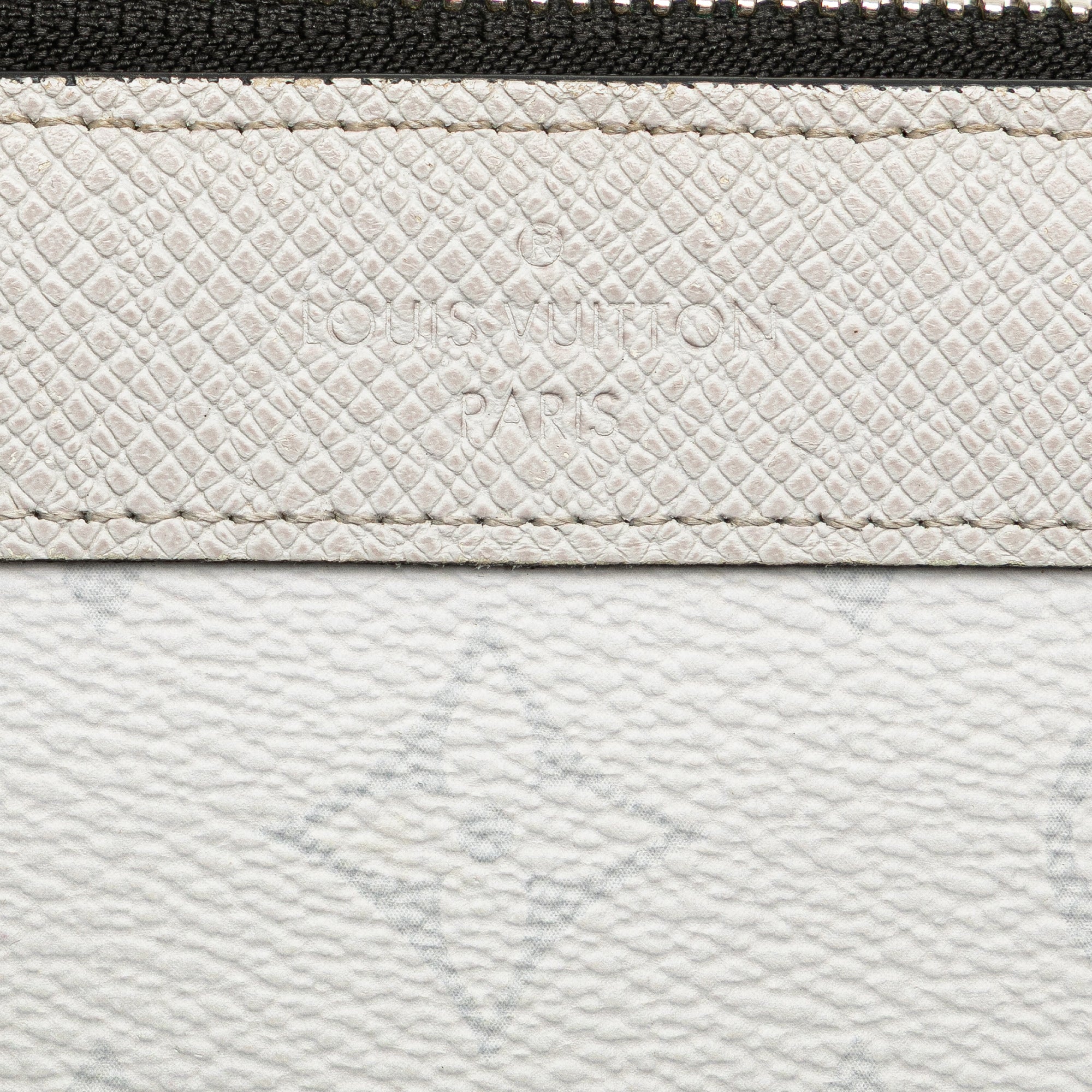 Monogram Taigarama Pochette Discovery PM