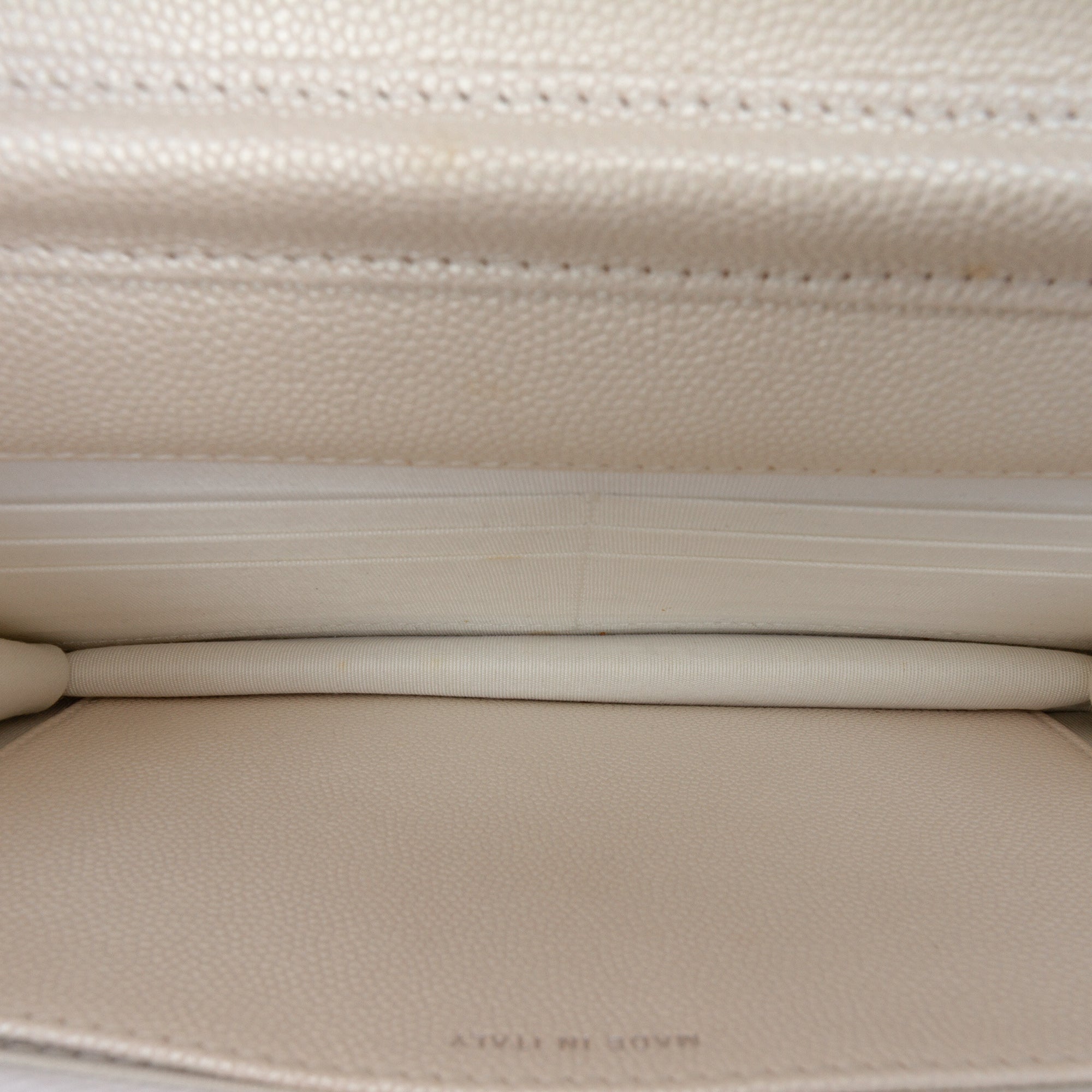 Quilted Caviar Golden Class Wallet On Chain