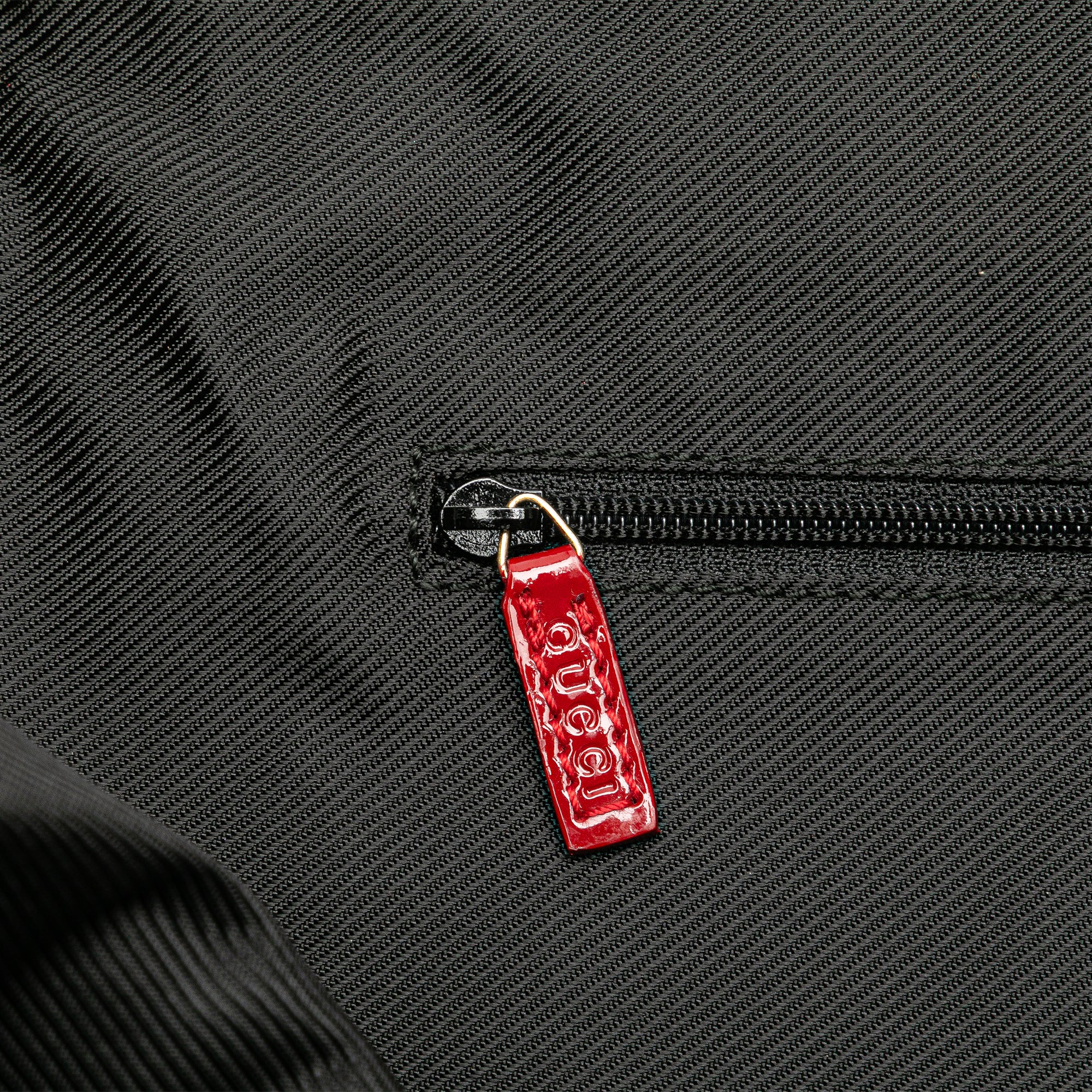 GG Canvas Shoulder Bag