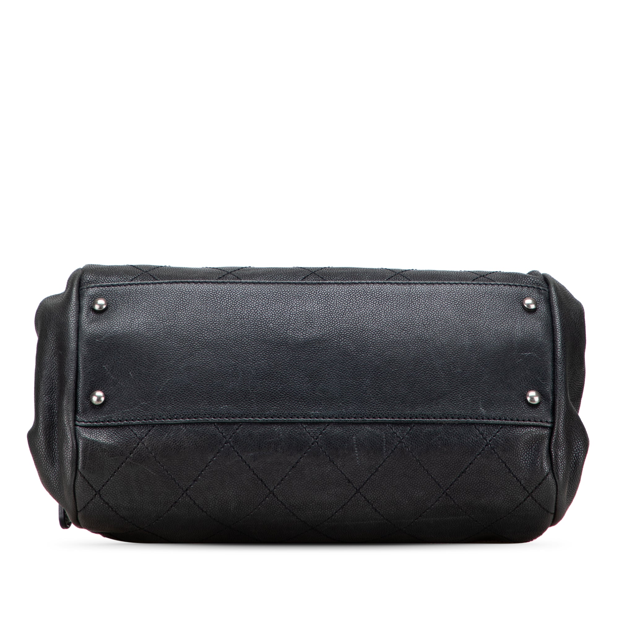 Caviar CC Outdoor Ligne Handbag