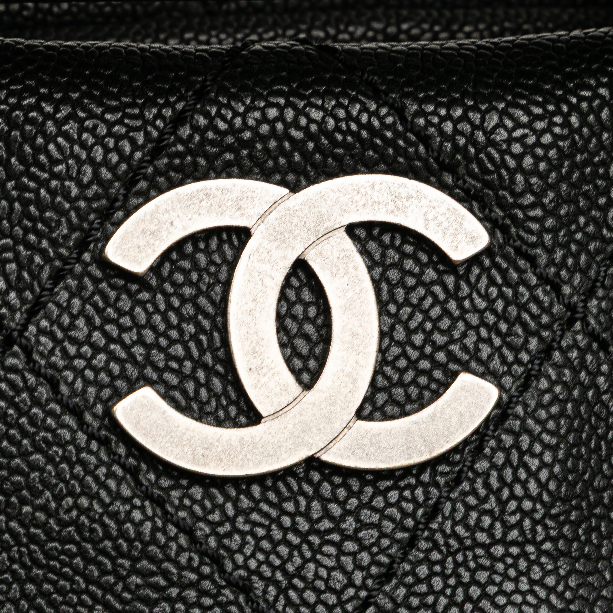 Caviar CC Outdoor Ligne Handbag