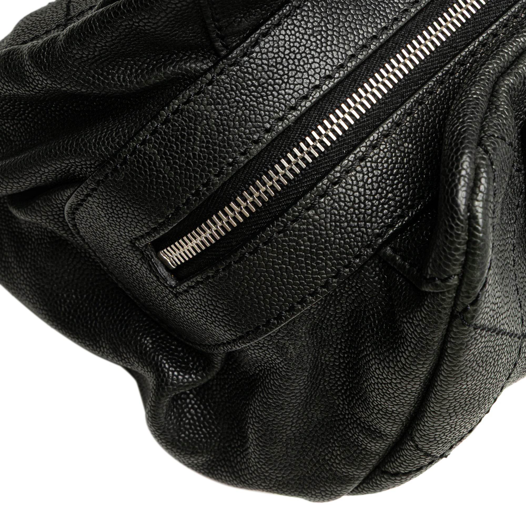 Caviar CC Outdoor Ligne Handbag